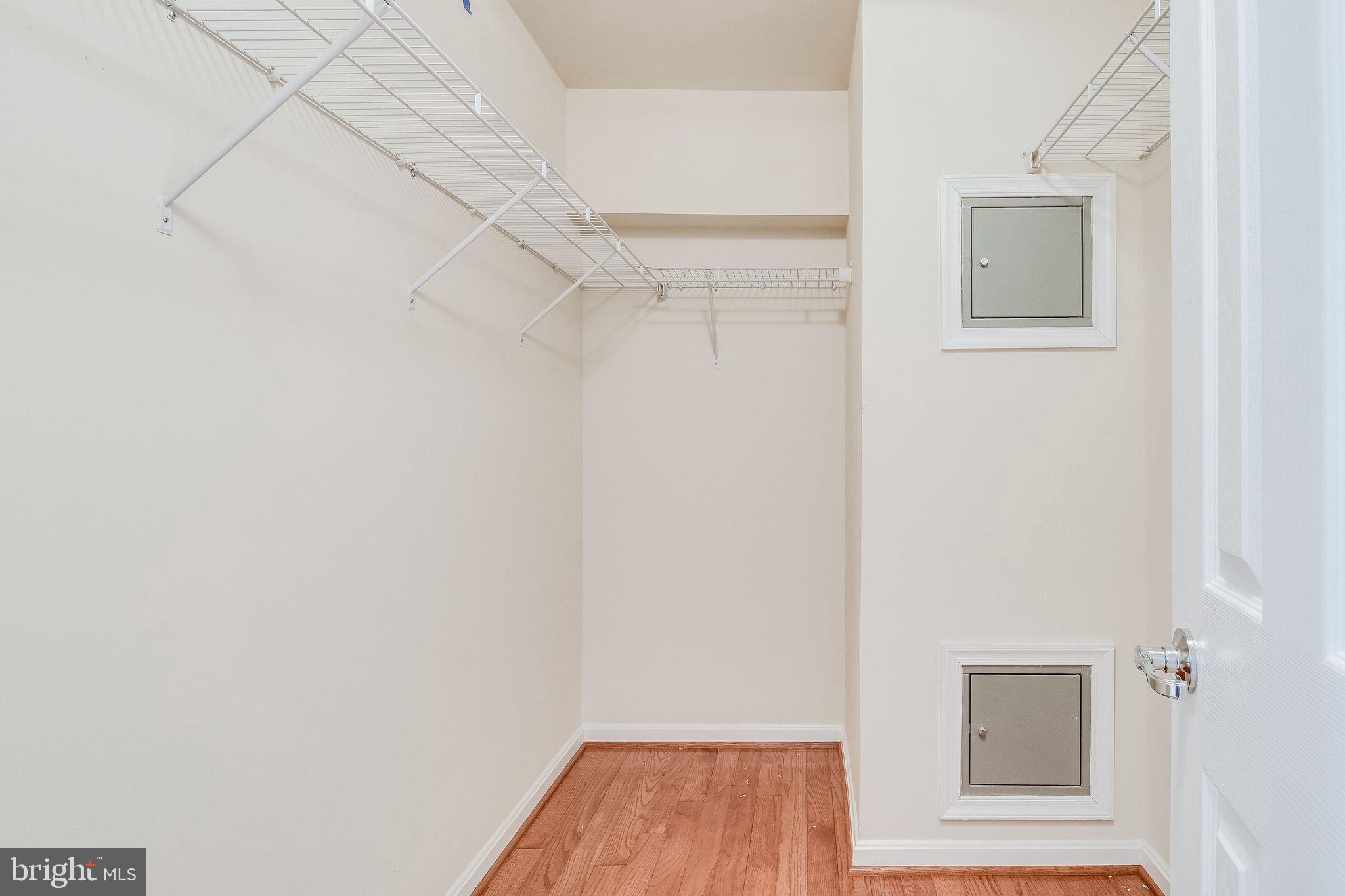 GROVETON WOODS - Residential