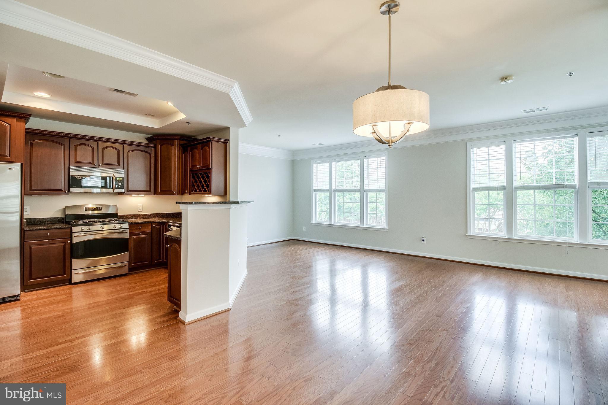 GROVETON WOODS - Residential