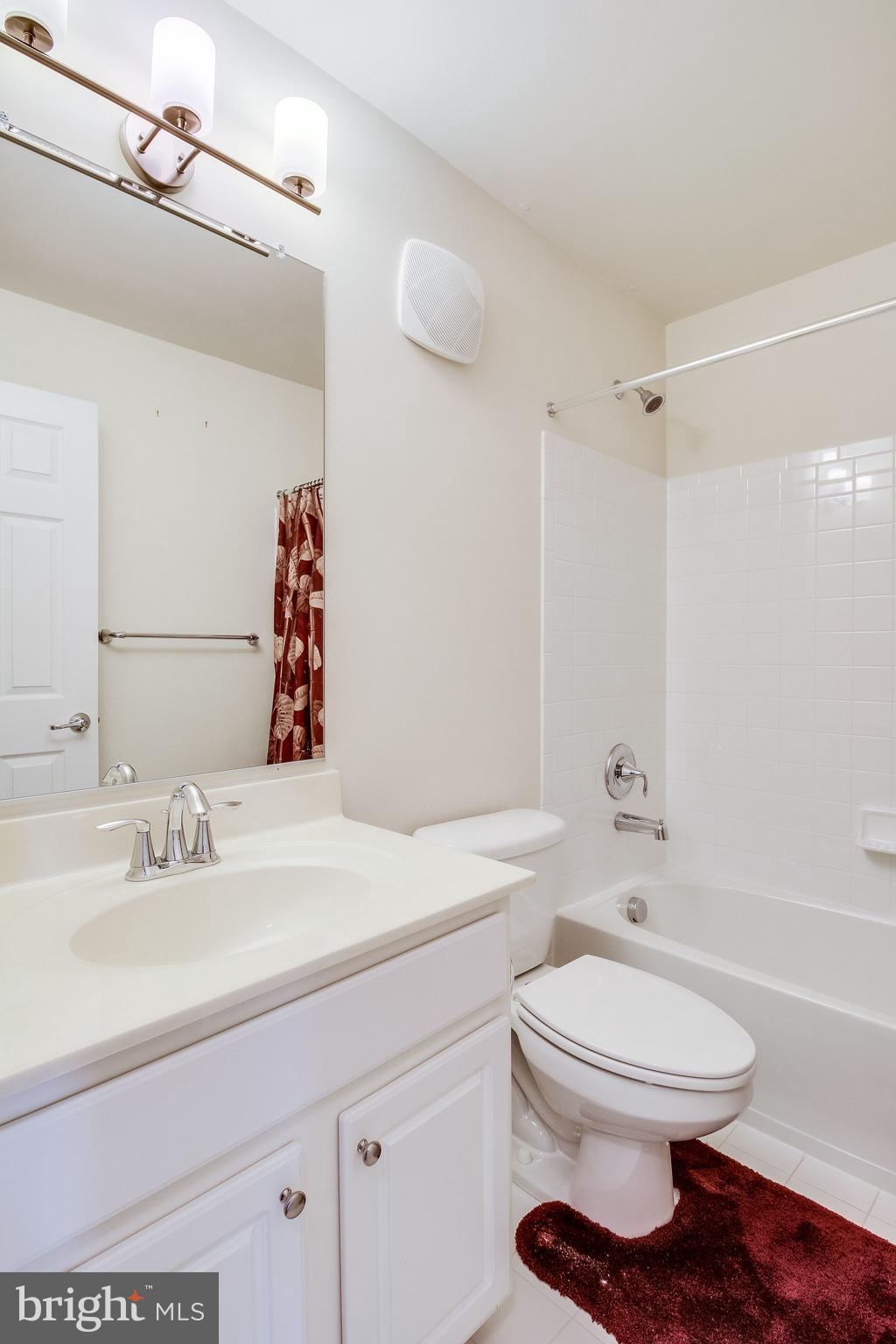 GROVETON WOODS - Residential