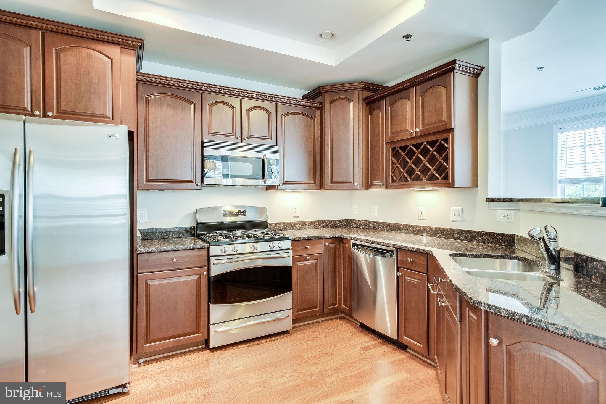 GROVETON WOODS - Residential