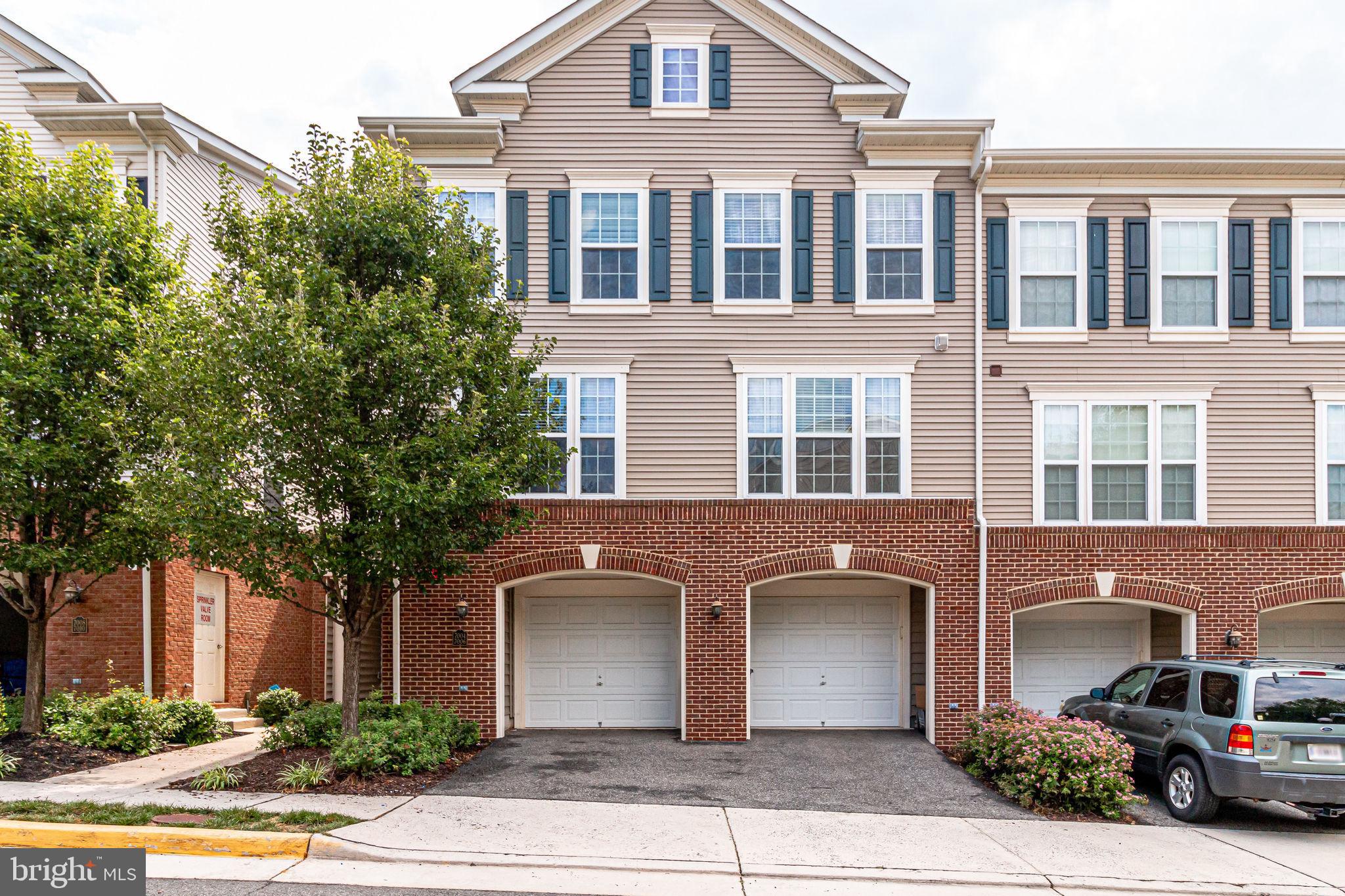 GROVETON WOODS - Residential