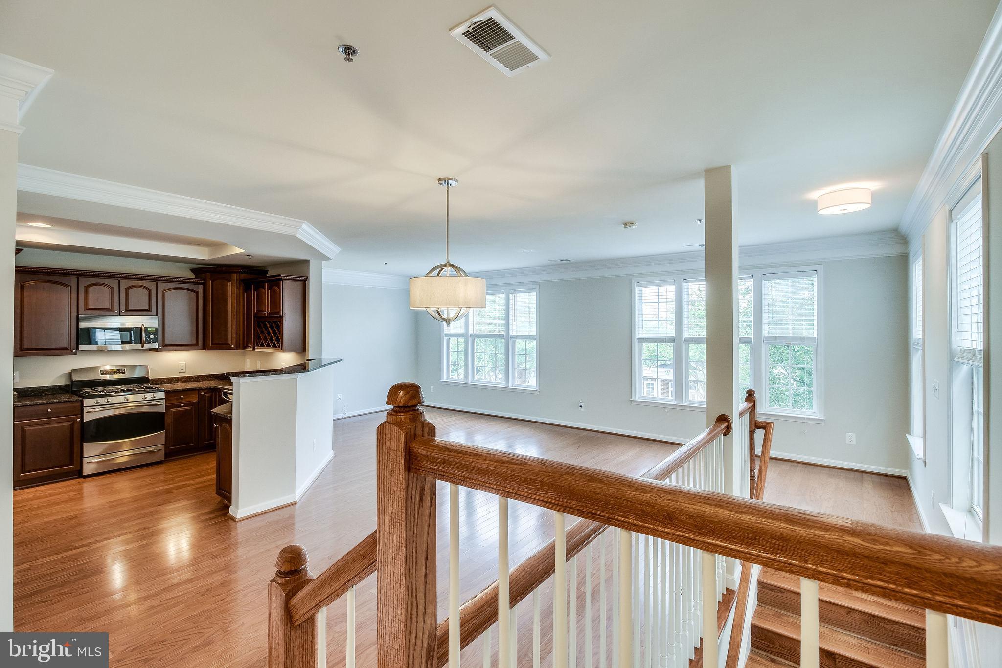 GROVETON WOODS - Residential