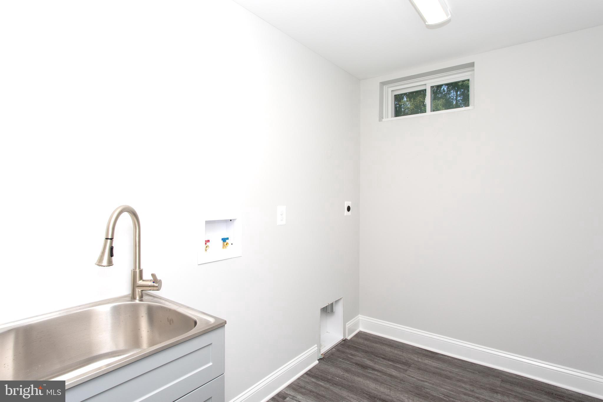 RUSTIC HILLS - Residential