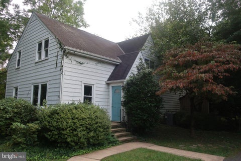Homes For Rent - 2334 Great Falls Street<br/> FALLS CHURCH, VA 22046