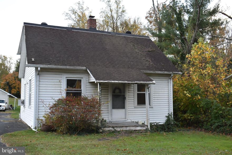 The property is to be offered for Sale at Public Auction on Friday, December 1, 2023 at 12 pm by Patrick S. O'Neill, Inc.,  in cooperation with O'Neill Enterprises Realty & Auction Services.  Please direct all inquires to Patrick S. O'Neill. The list price is one-half of the assessment value and not the anticipated sale price. 
$ 10,000.00 Contract Deposit required. Settlement by January 15, 2024.  A 1,044 sq. ft. frame 1 1/2 story bungalow with a partial utility basement on 0.5 acre level lot.  Updates include oil fired furnace, 275 gallon oil tank, pressure tank, electric water heater, and battery back-up sump pump. Large block outbuilding with electricity and garden shed.  Hold Harmless Waiver must be signed by all agents and their clients and submitted to Patrick S. O'Neill prior to scheduling an appointment. See MLS documents for Hold Harmless Waiver, detailed brochure and auction terms.