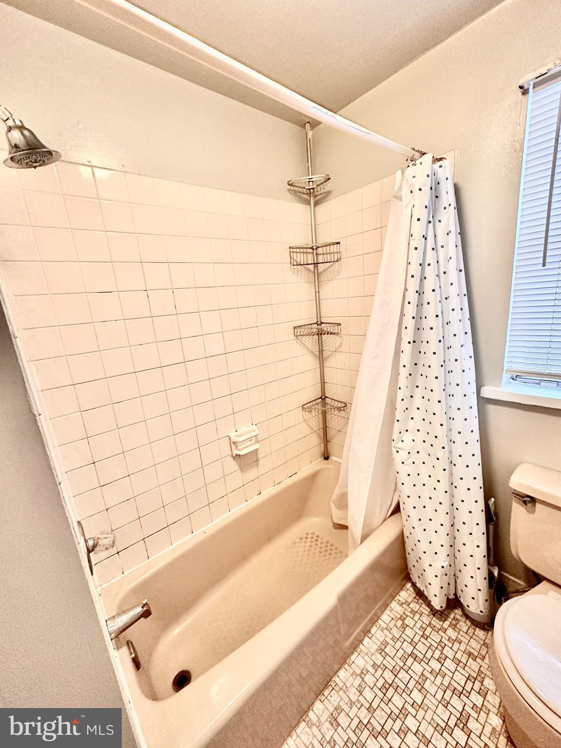 ROXBOROUGH - Residential Lease