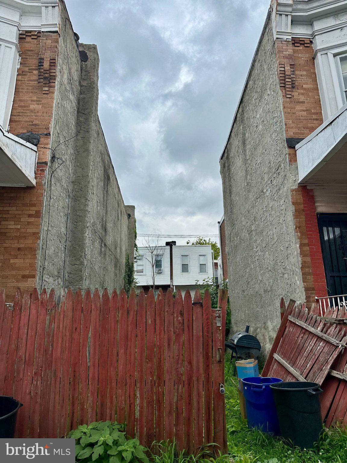 118 N SALFORD STREET