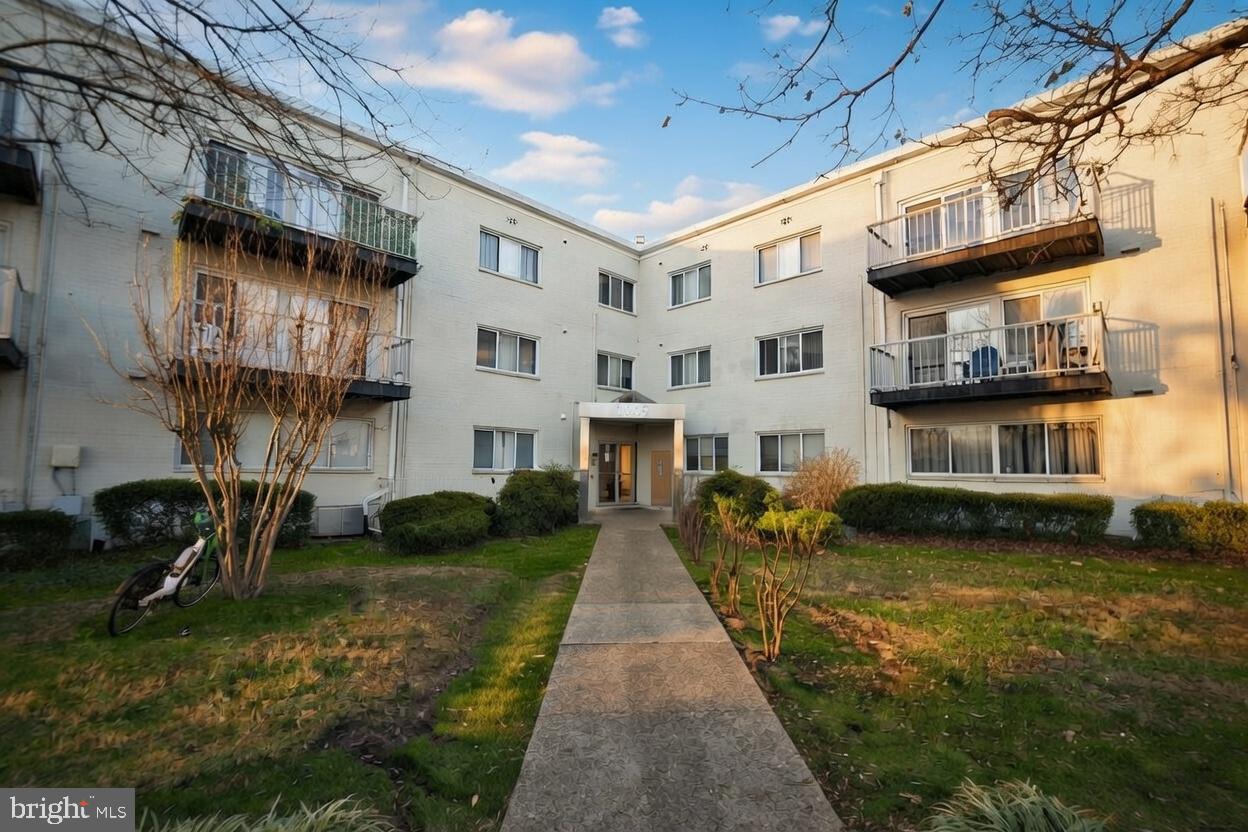 THE FAIRMONT 1005 CONDO - Residential