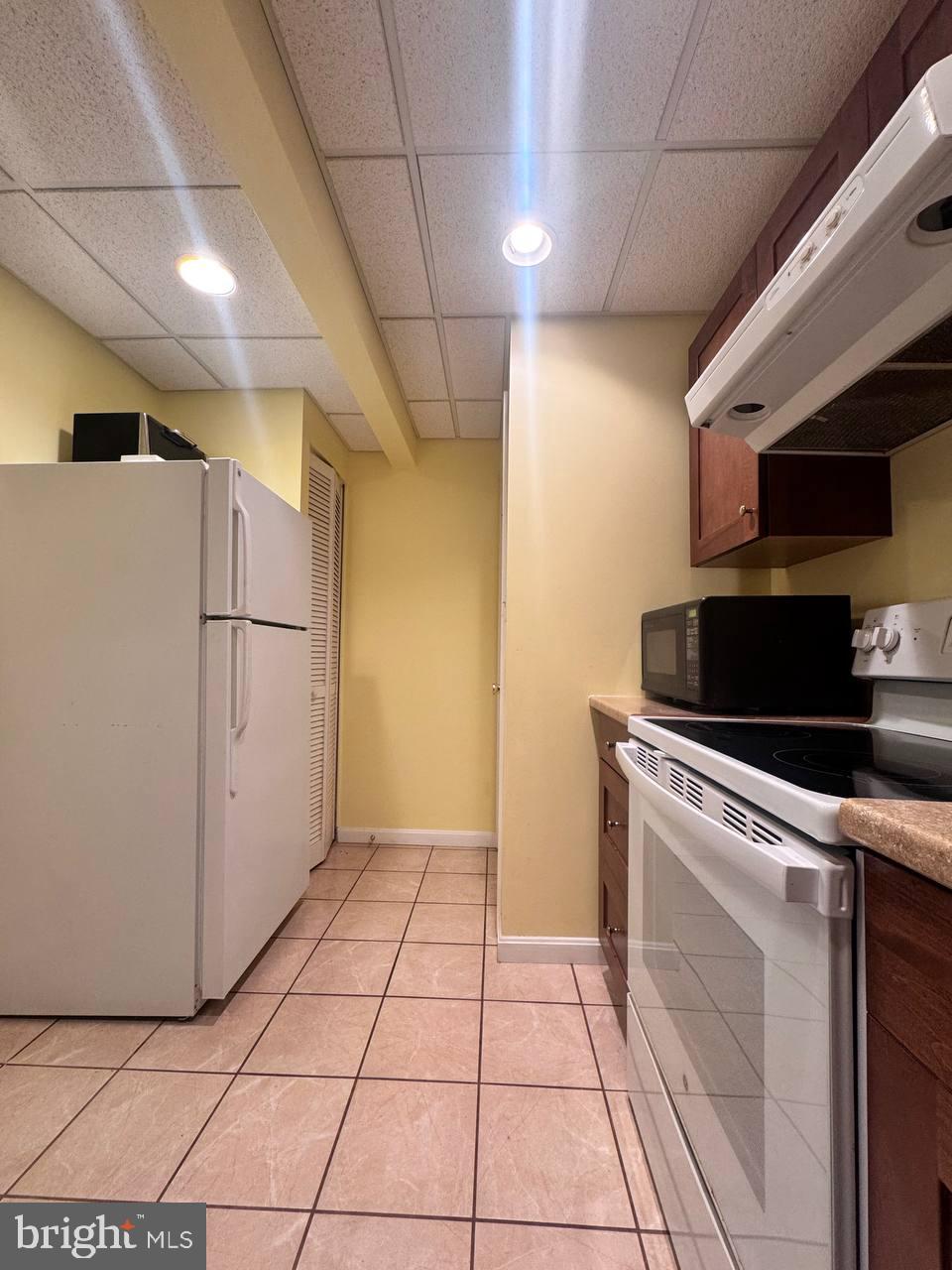 STONEYBROOK - Residential Lease