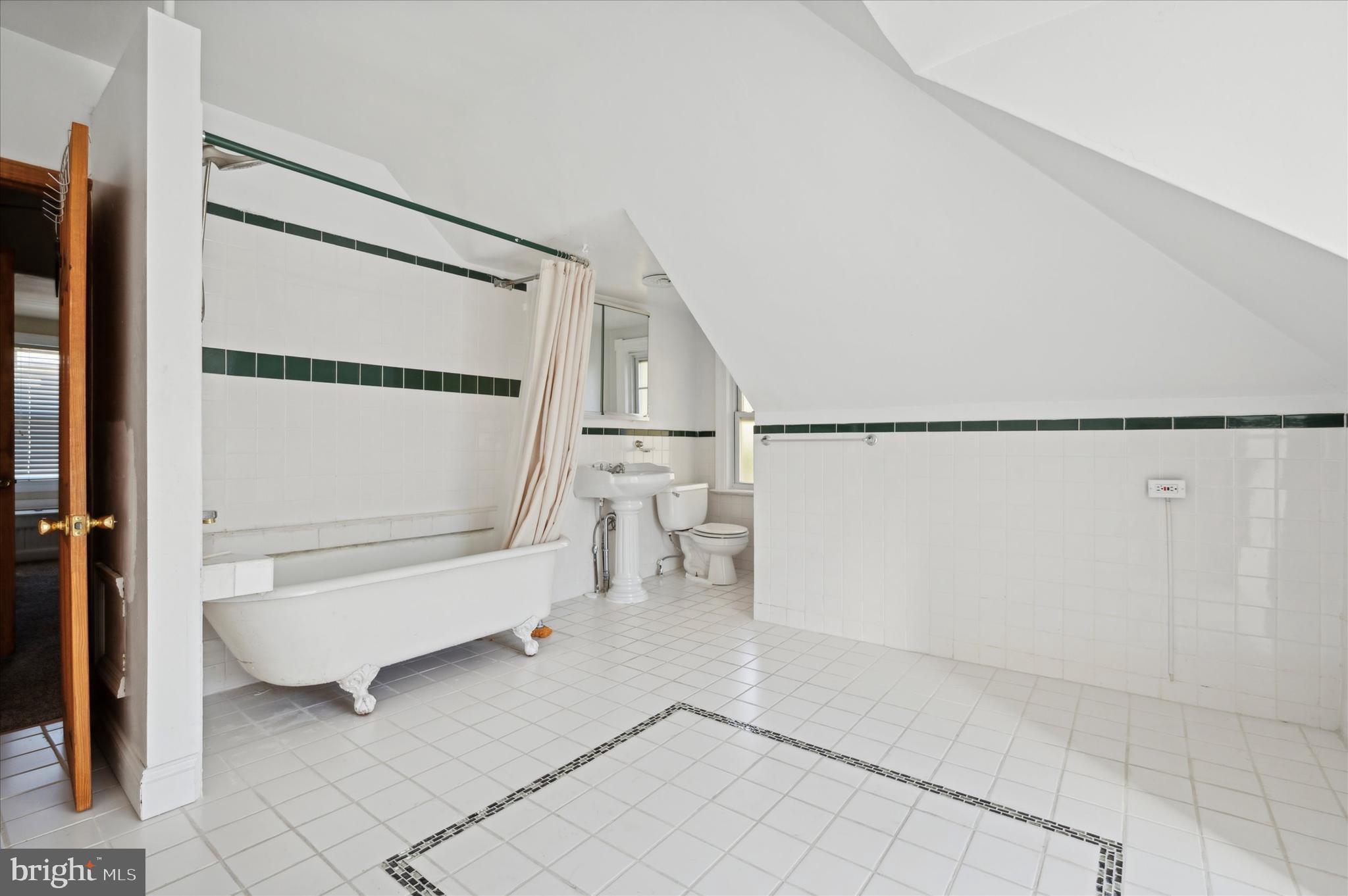 ELKINS PARK - Residential