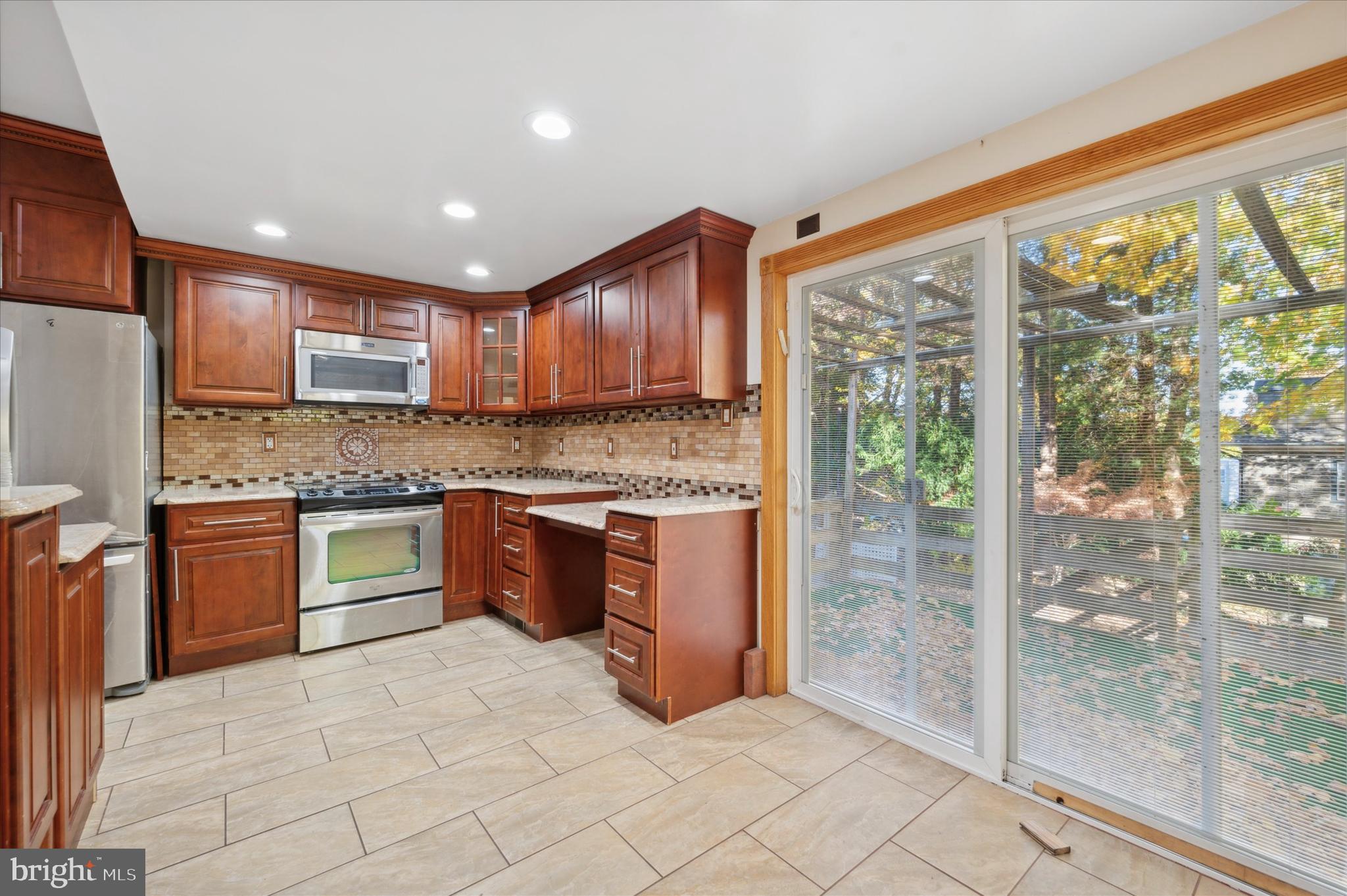 ELKINS PARK - Residential