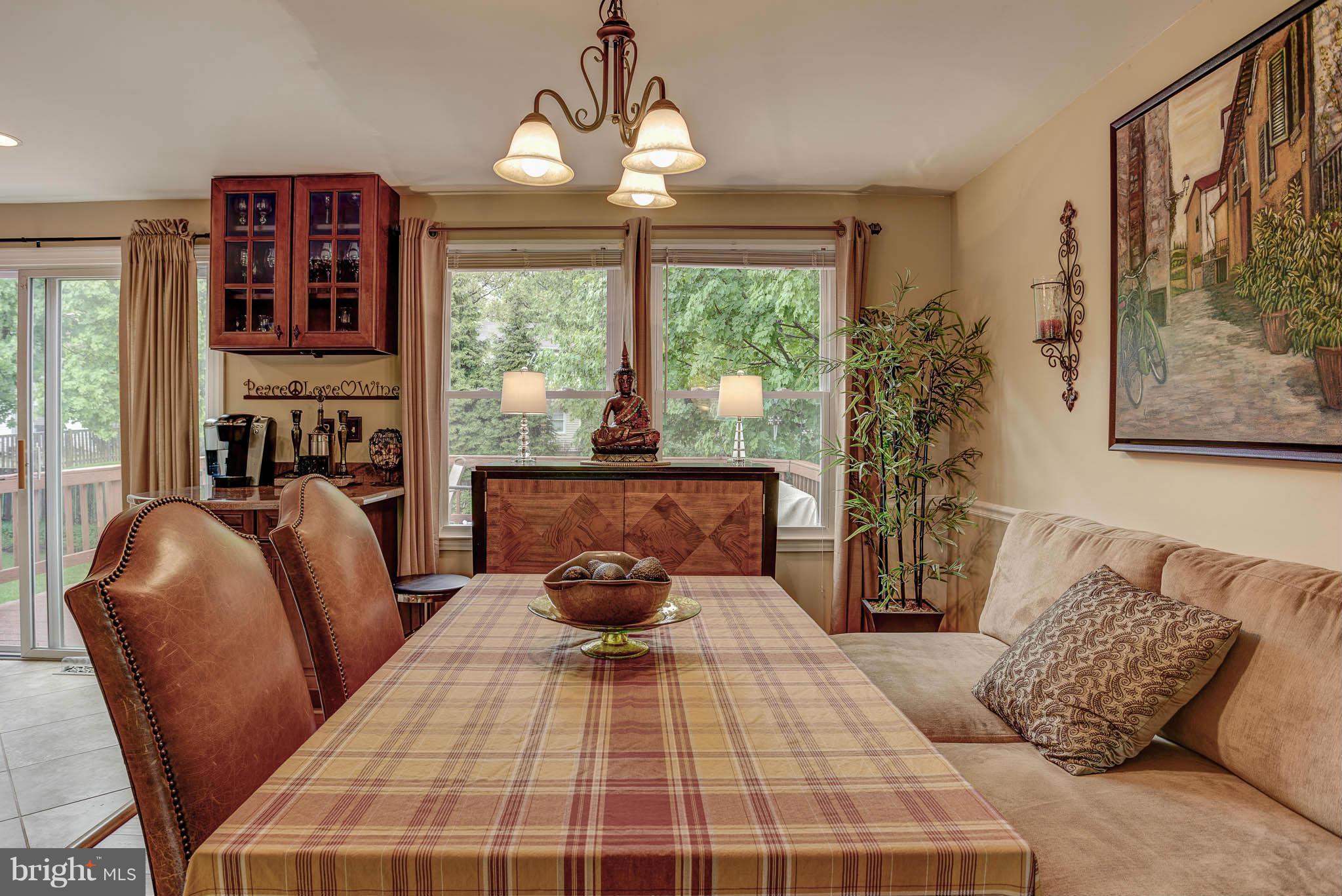 KINGSTON CHASE - Residential