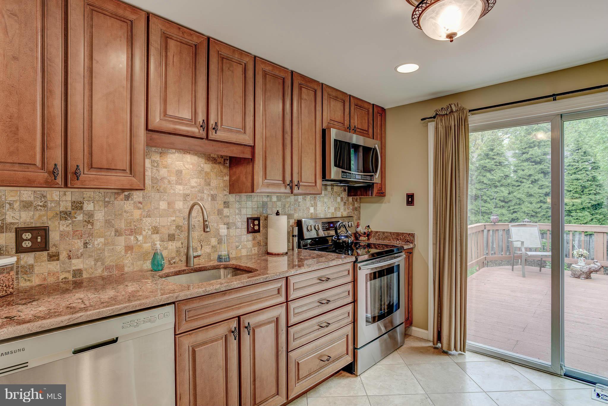 KINGSTON CHASE - Residential