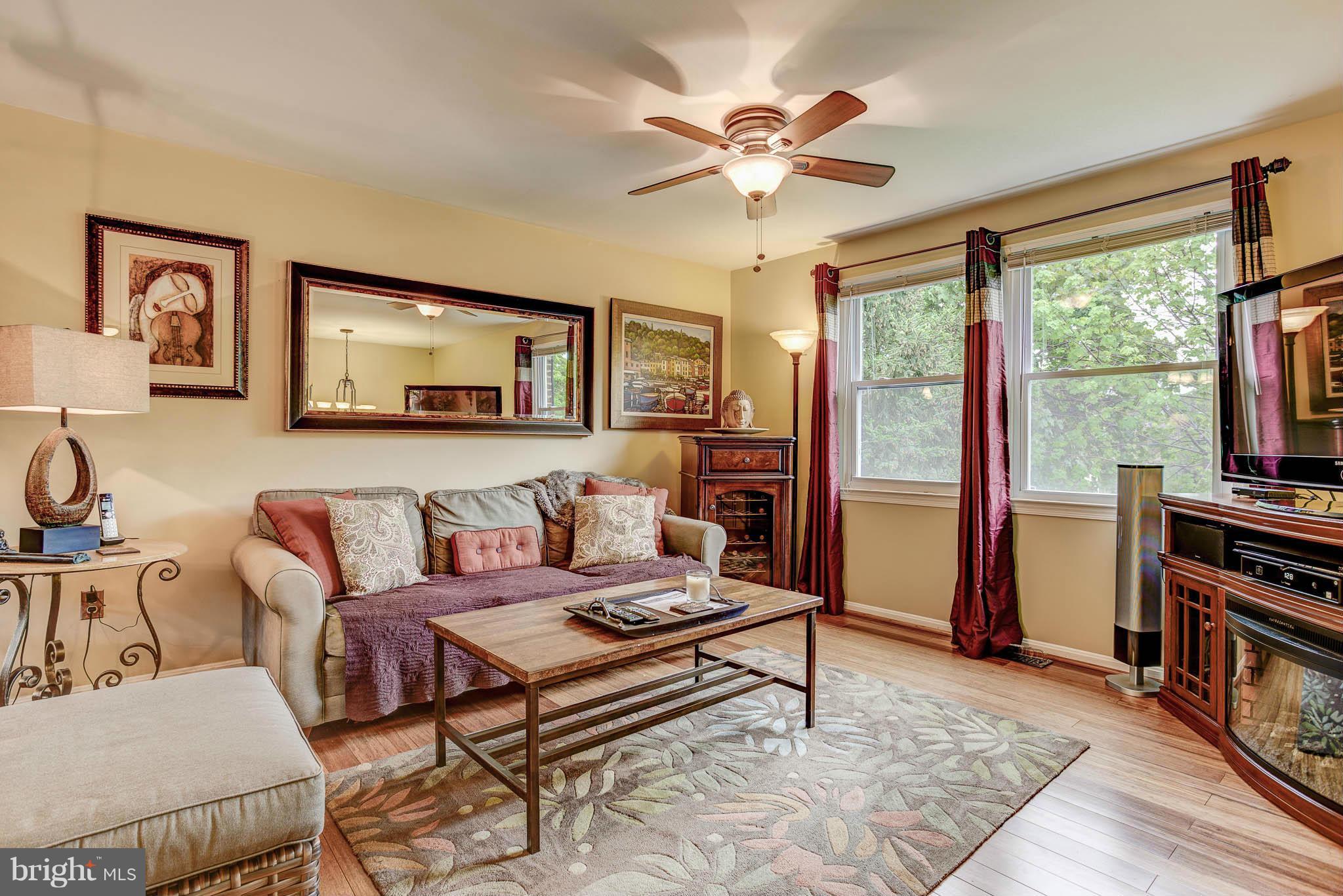 KINGSTON CHASE - Residential