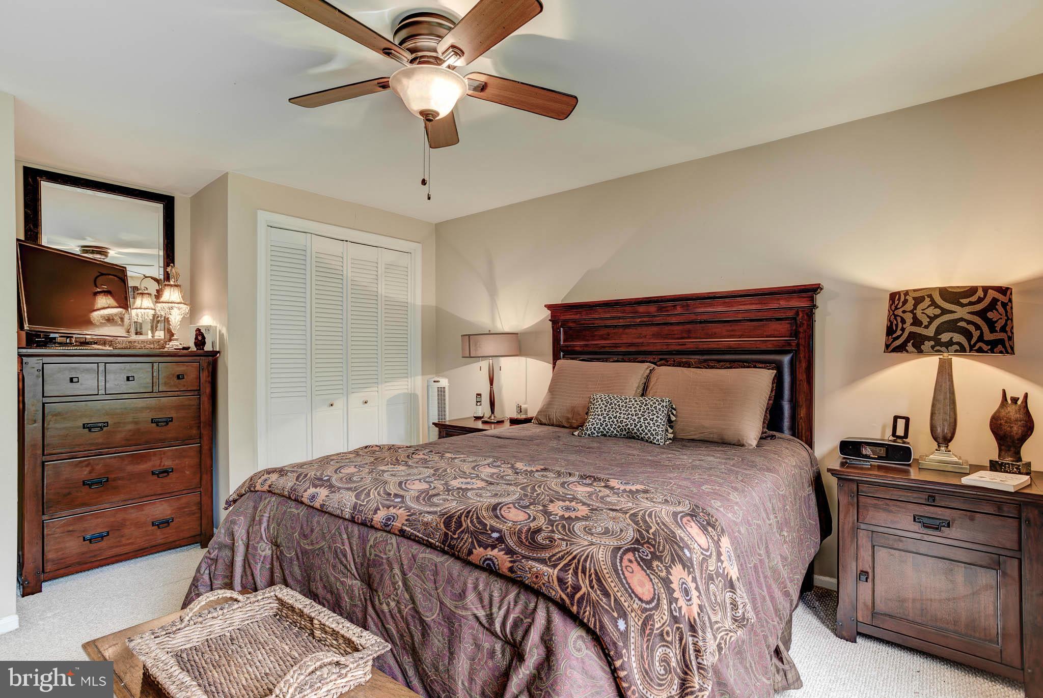 KINGSTON CHASE - Residential