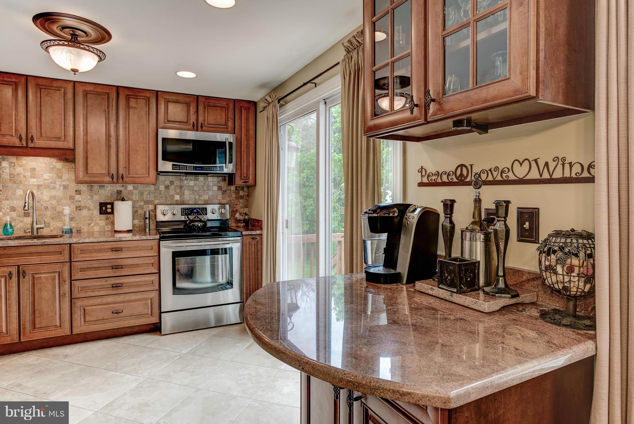 KINGSTON CHASE - Residential