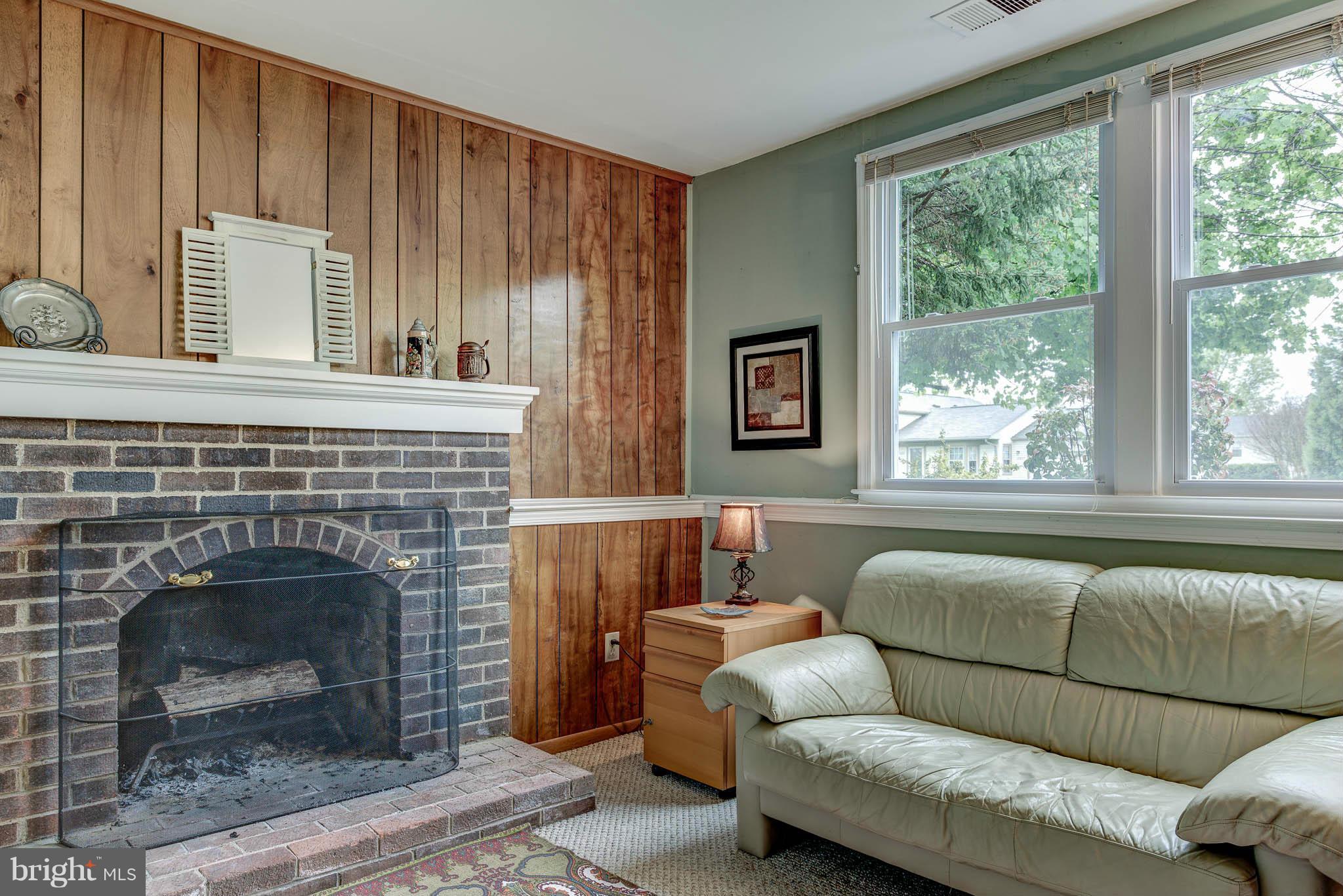 KINGSTON CHASE - Residential