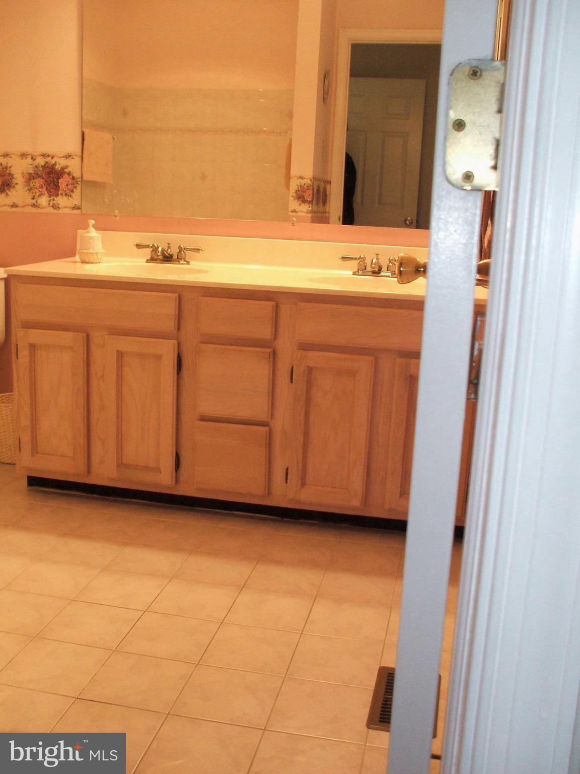 SOMERSET - Residential