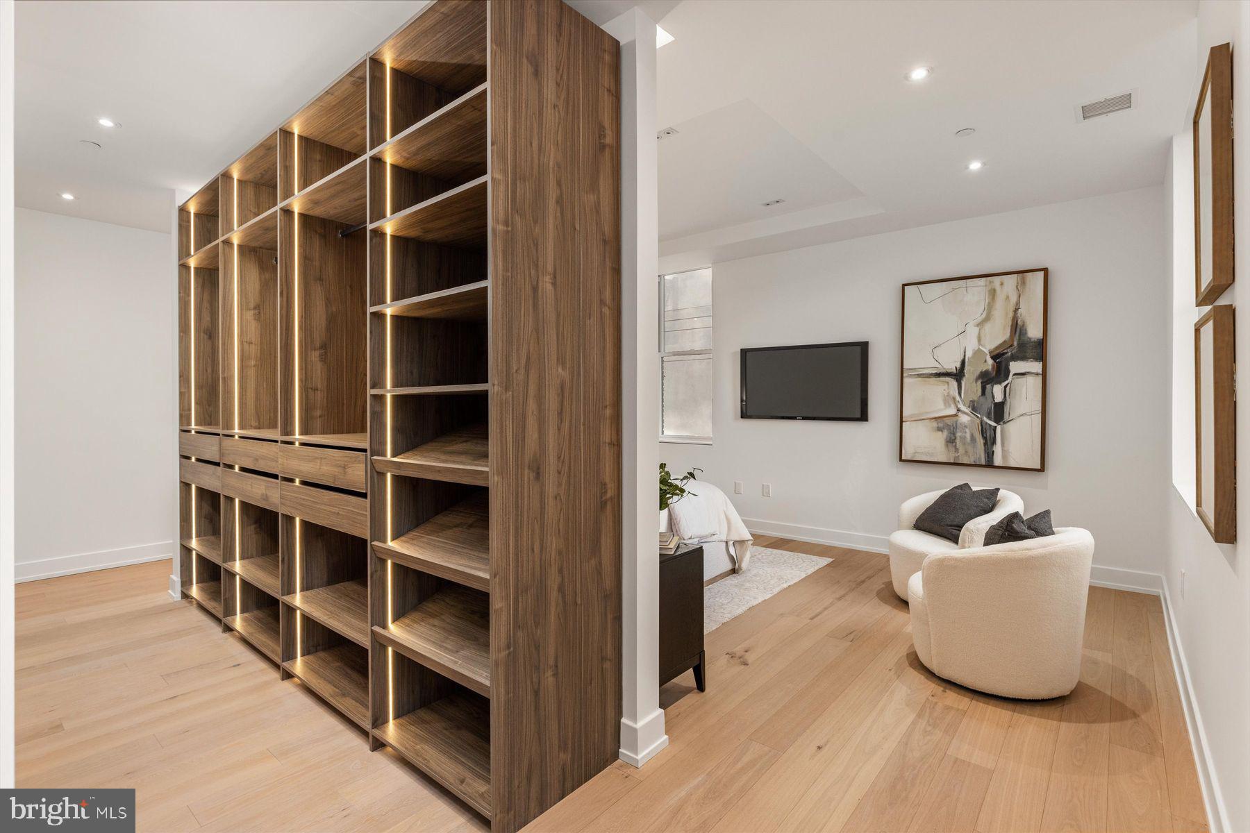 OLD CITY - Residential