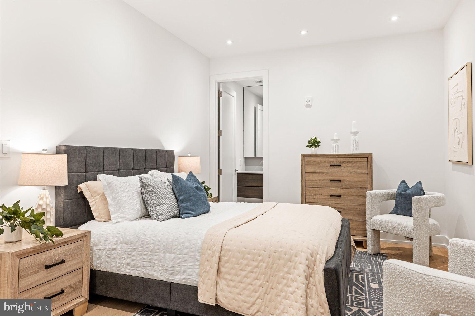 OLD CITY - Residential