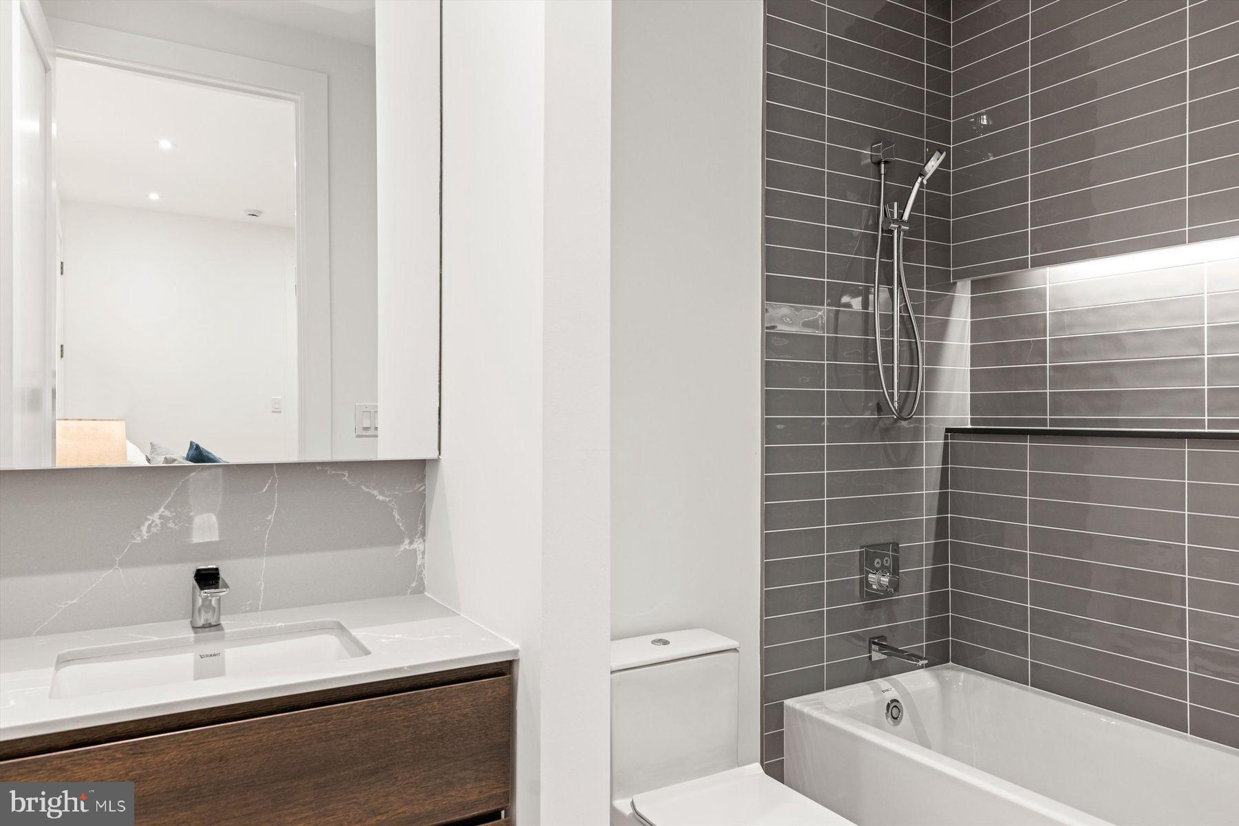 OLD CITY - Residential