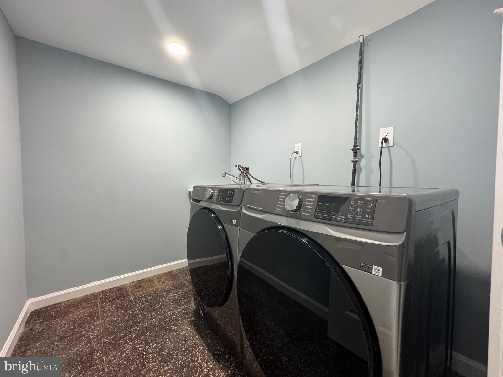 CHARTWELL - Residential