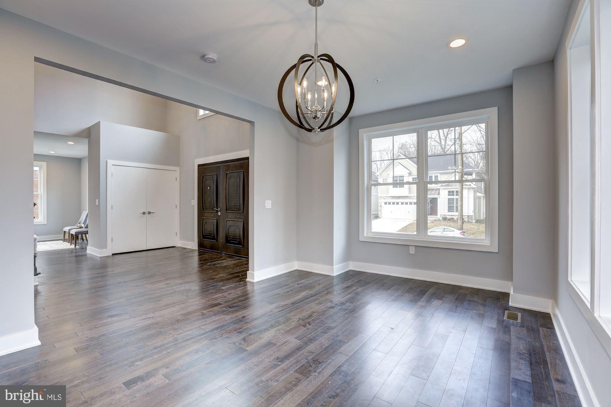 KENSINGTON ESTATES - Residential