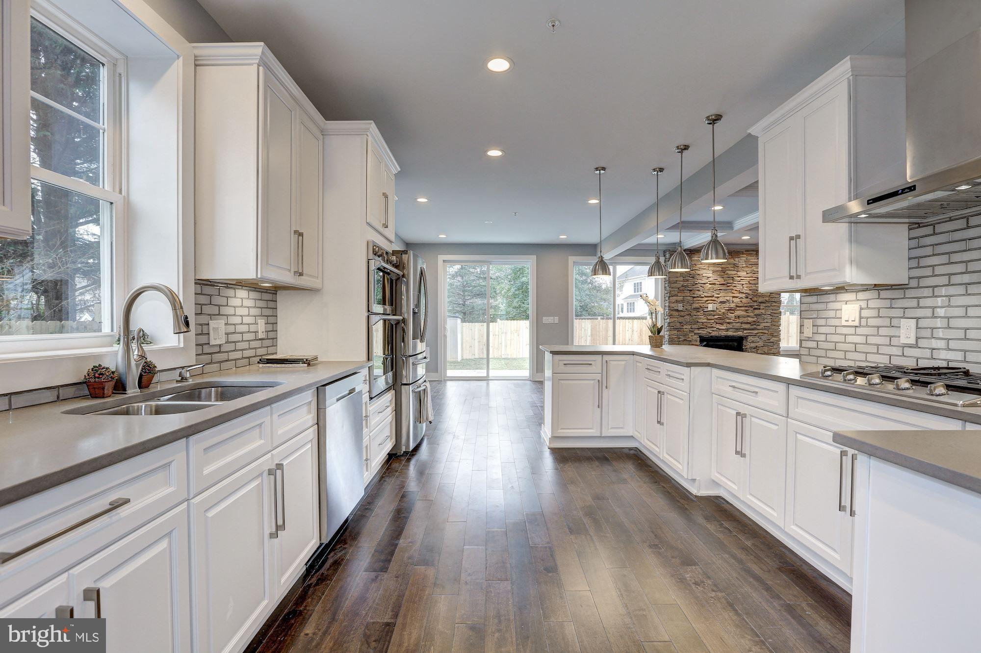 KENSINGTON ESTATES - Residential