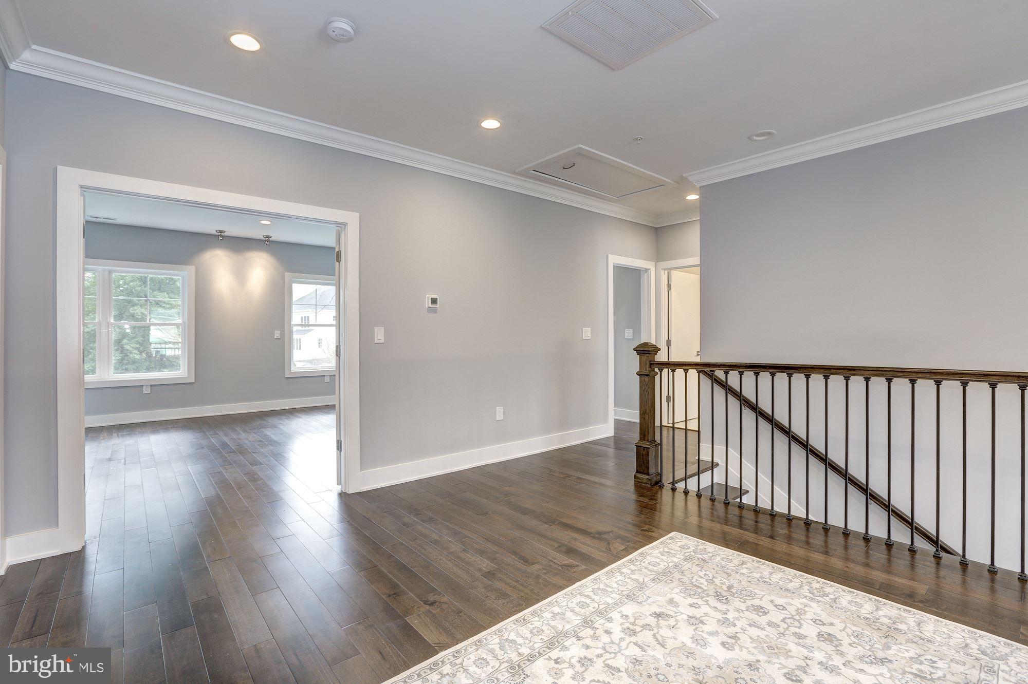 KENSINGTON ESTATES - Residential