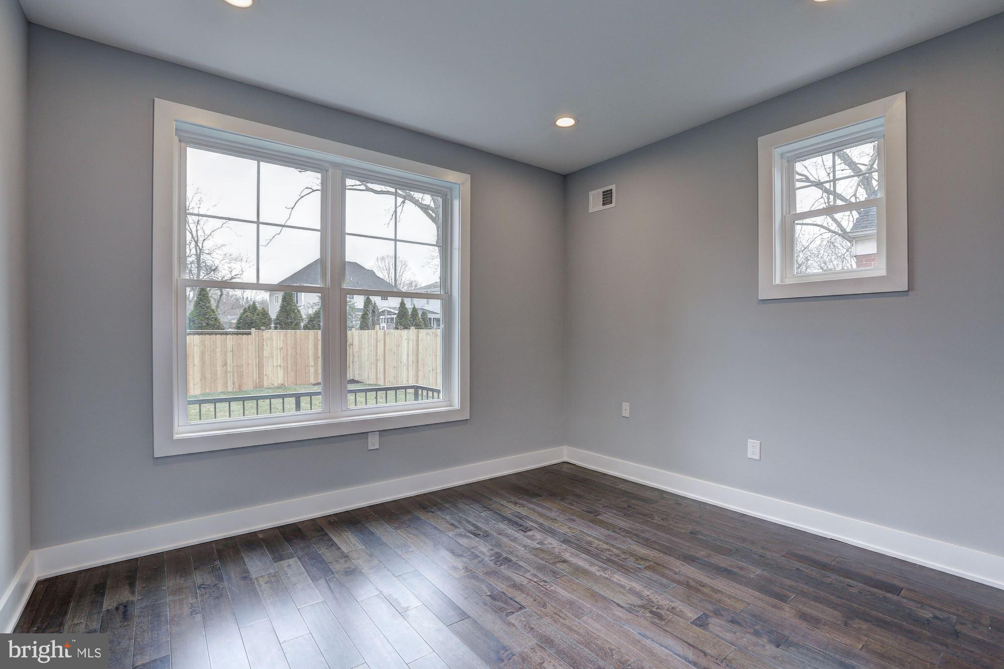 KENSINGTON ESTATES - Residential