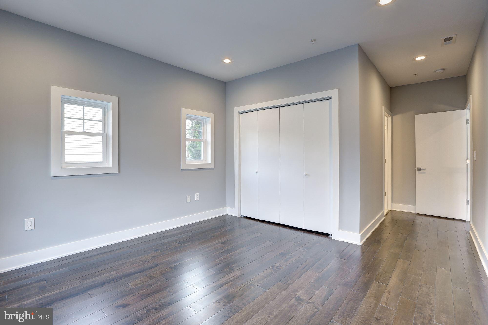 KENSINGTON ESTATES - Residential