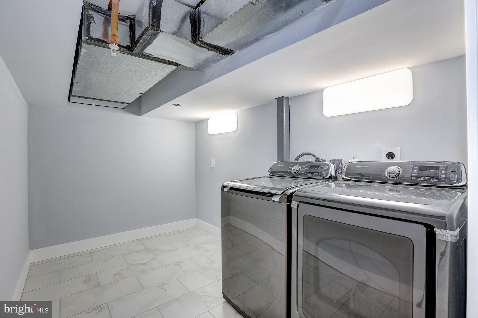 KENSINGTON ESTATES - Residential