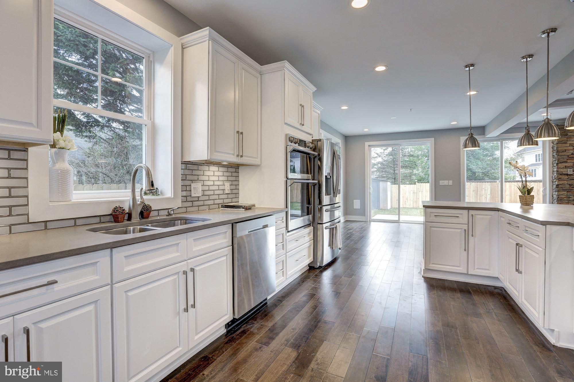 KENSINGTON ESTATES - Residential