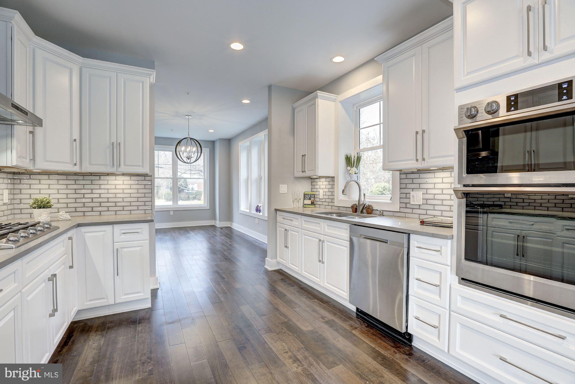 KENSINGTON ESTATES - Residential