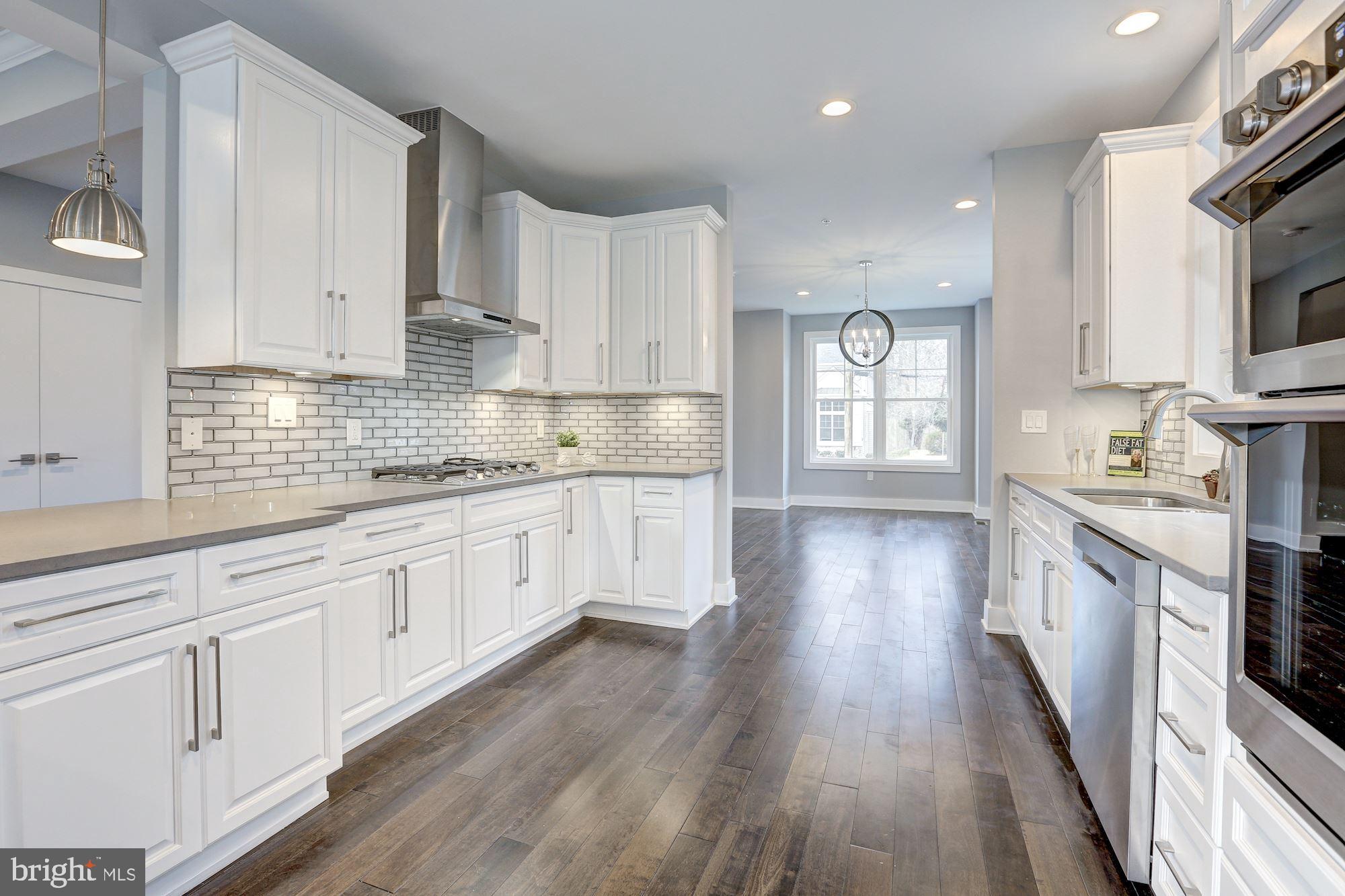 KENSINGTON ESTATES - Residential