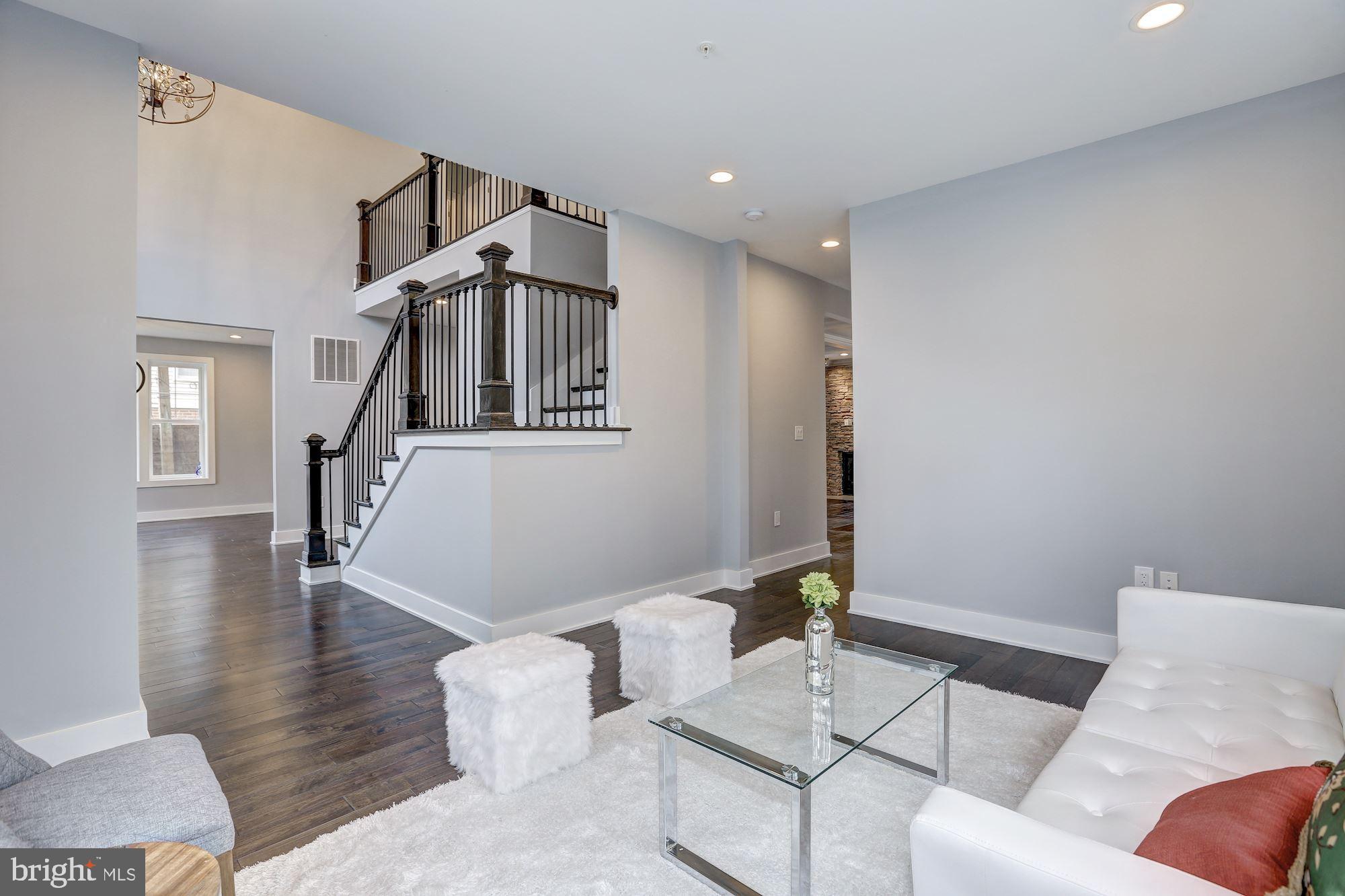 KENSINGTON ESTATES - Residential