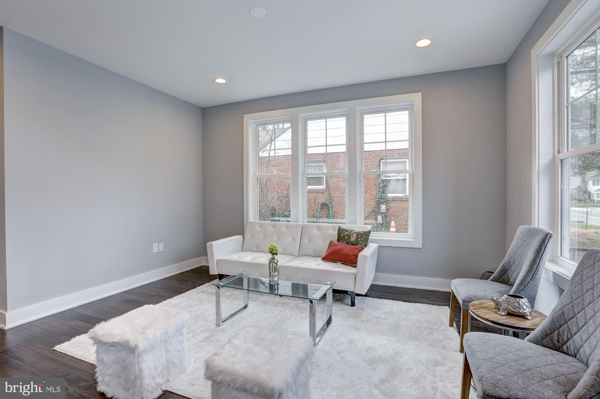 KENSINGTON ESTATES - Residential