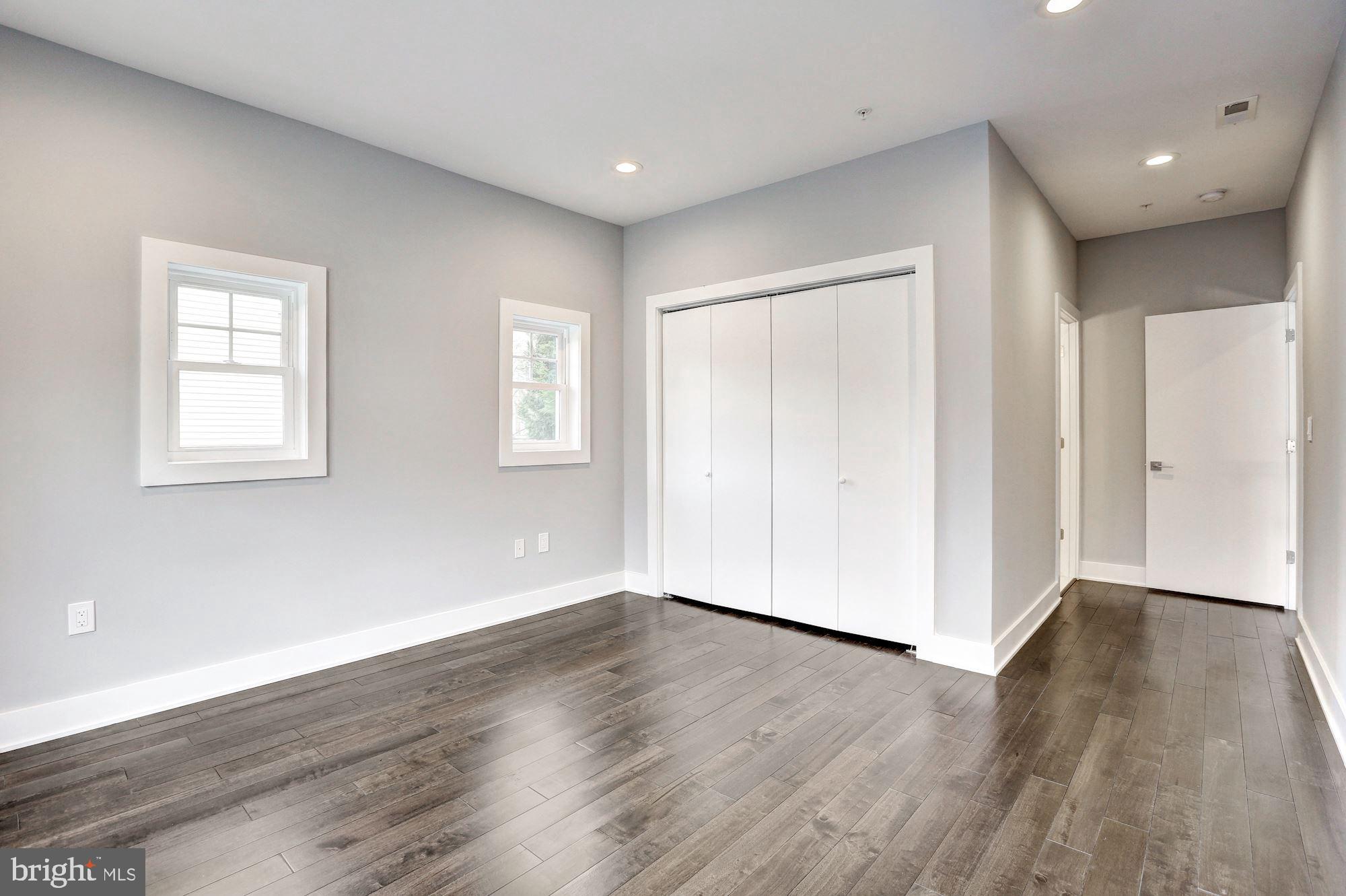 KENSINGTON ESTATES - Residential