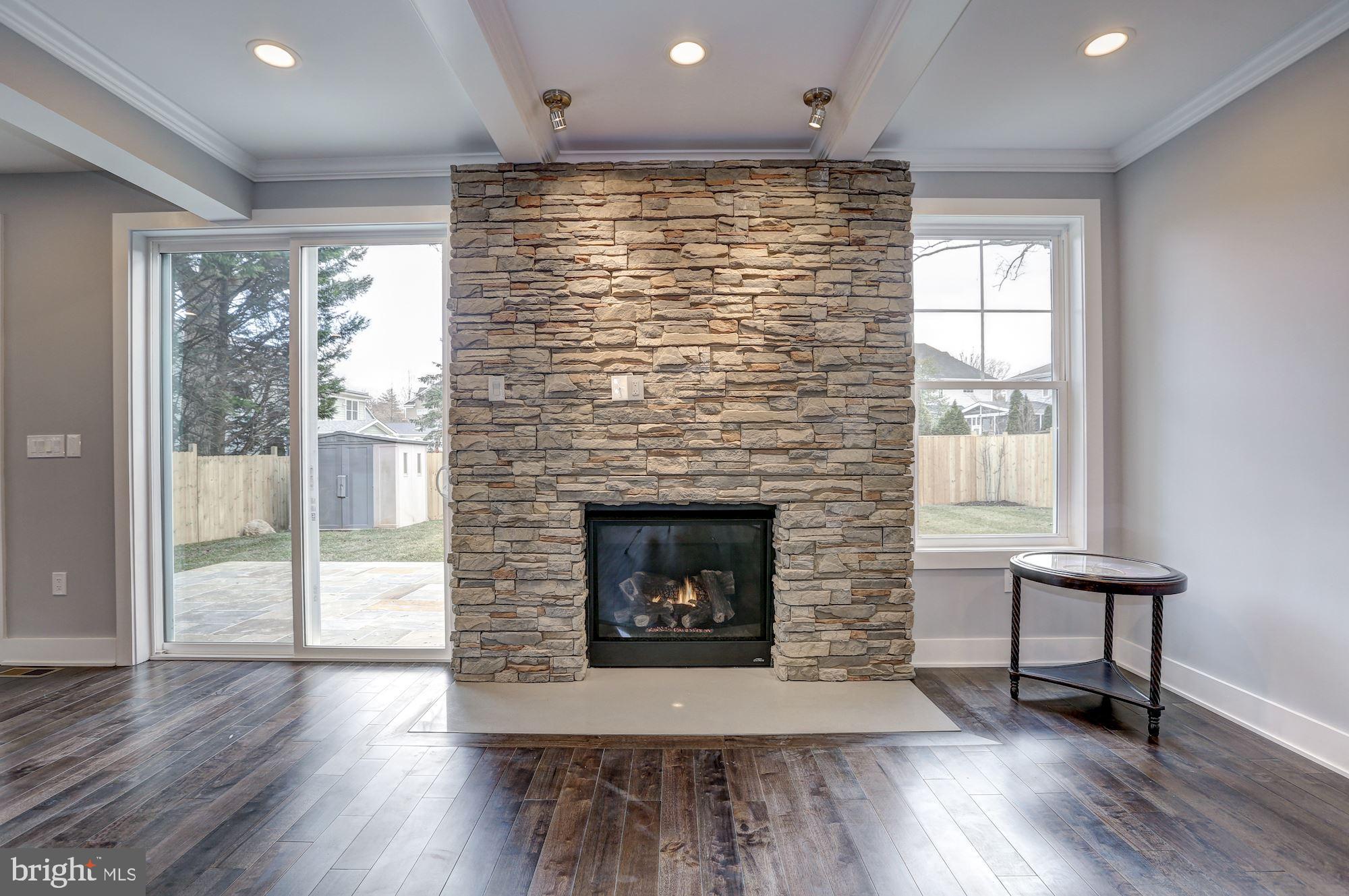 KENSINGTON ESTATES - Residential