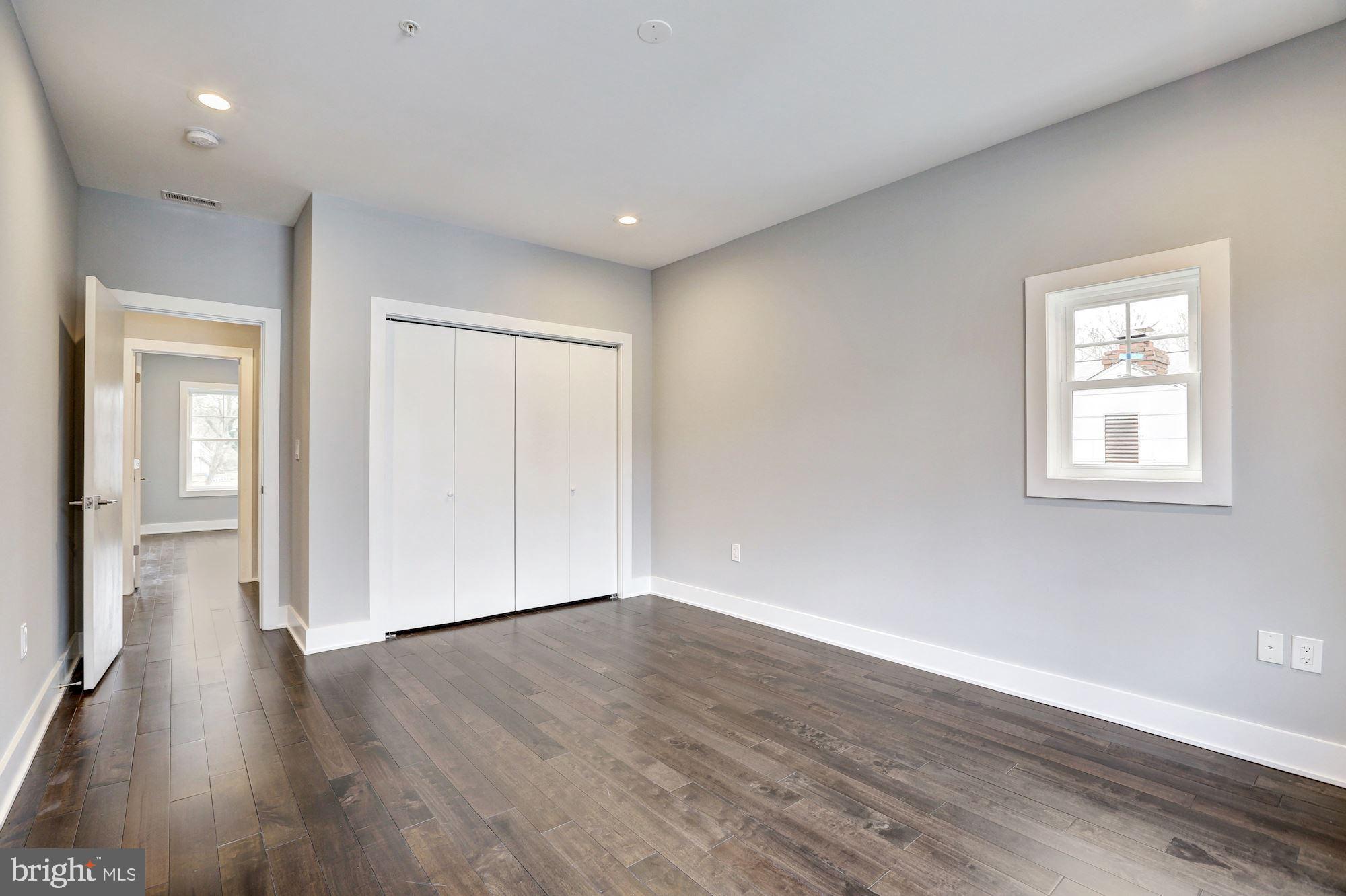 KENSINGTON ESTATES - Residential