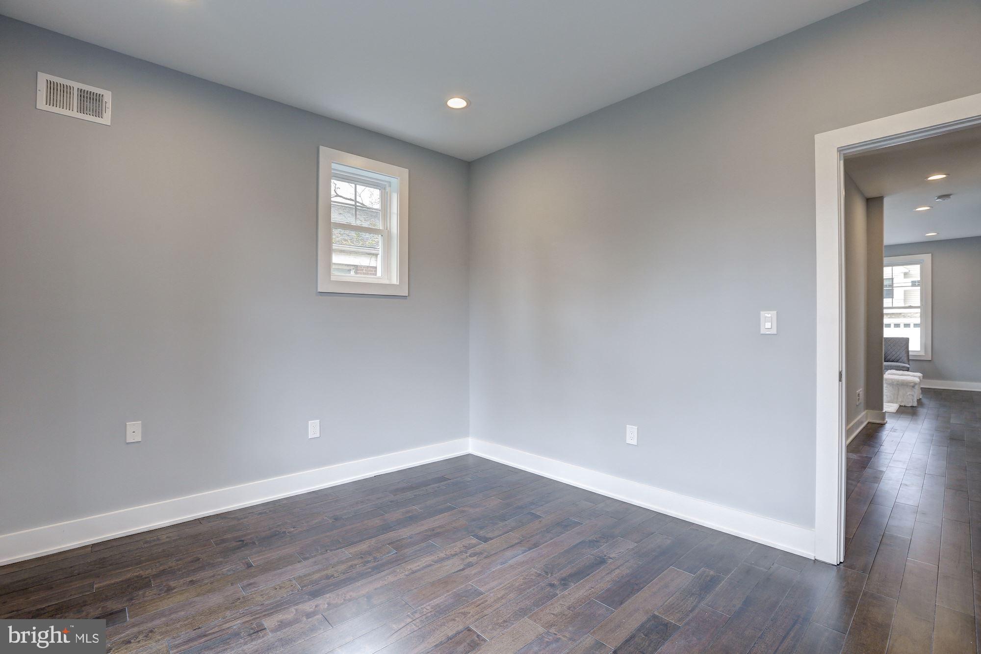 KENSINGTON ESTATES - Residential