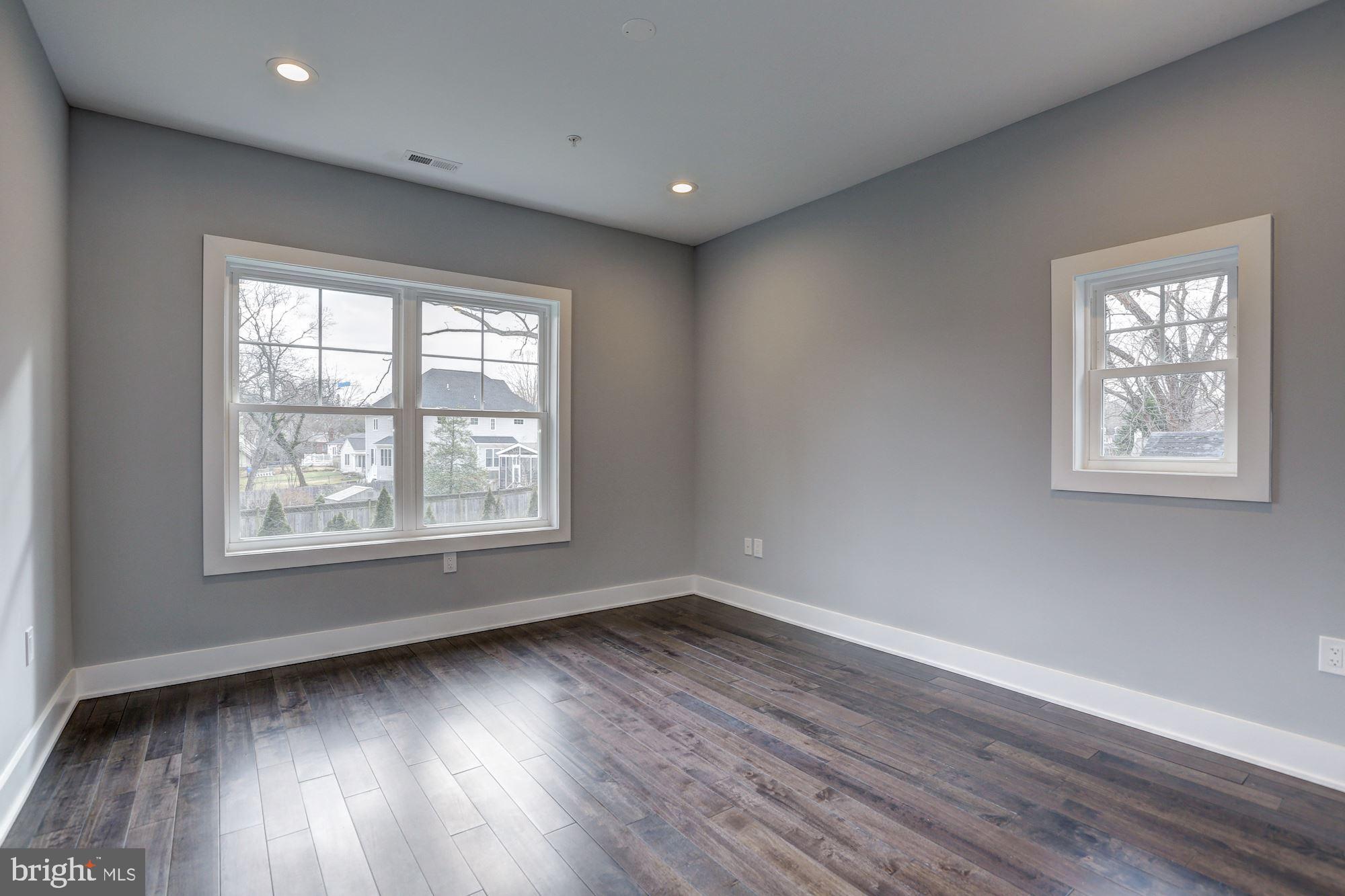 KENSINGTON ESTATES - Residential