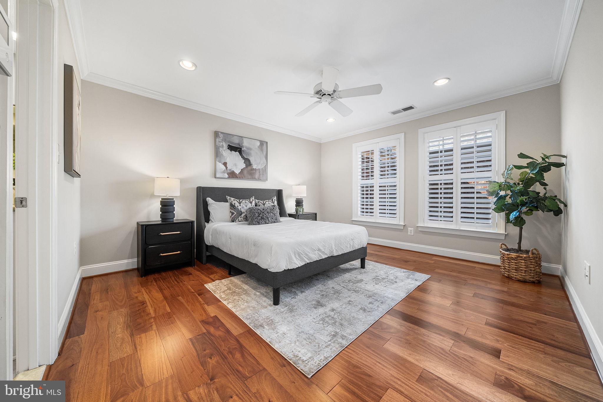 MADISON MEWS - Residential