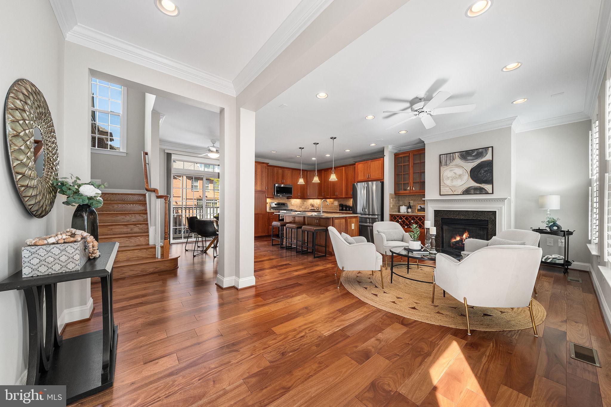 MADISON MEWS - Residential