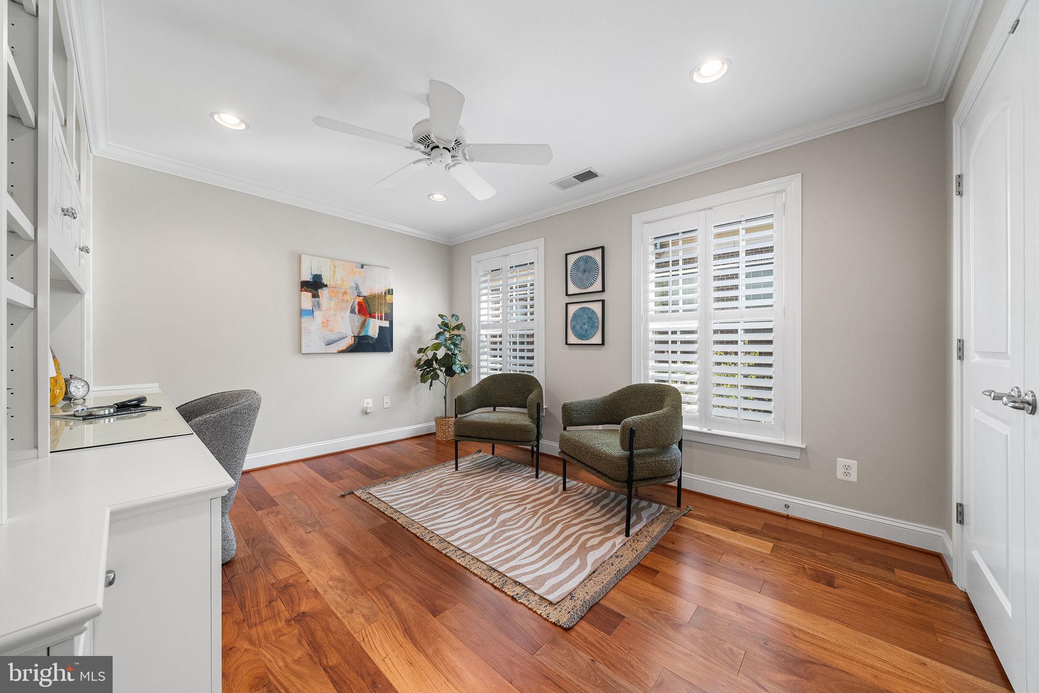 MADISON MEWS - Residential