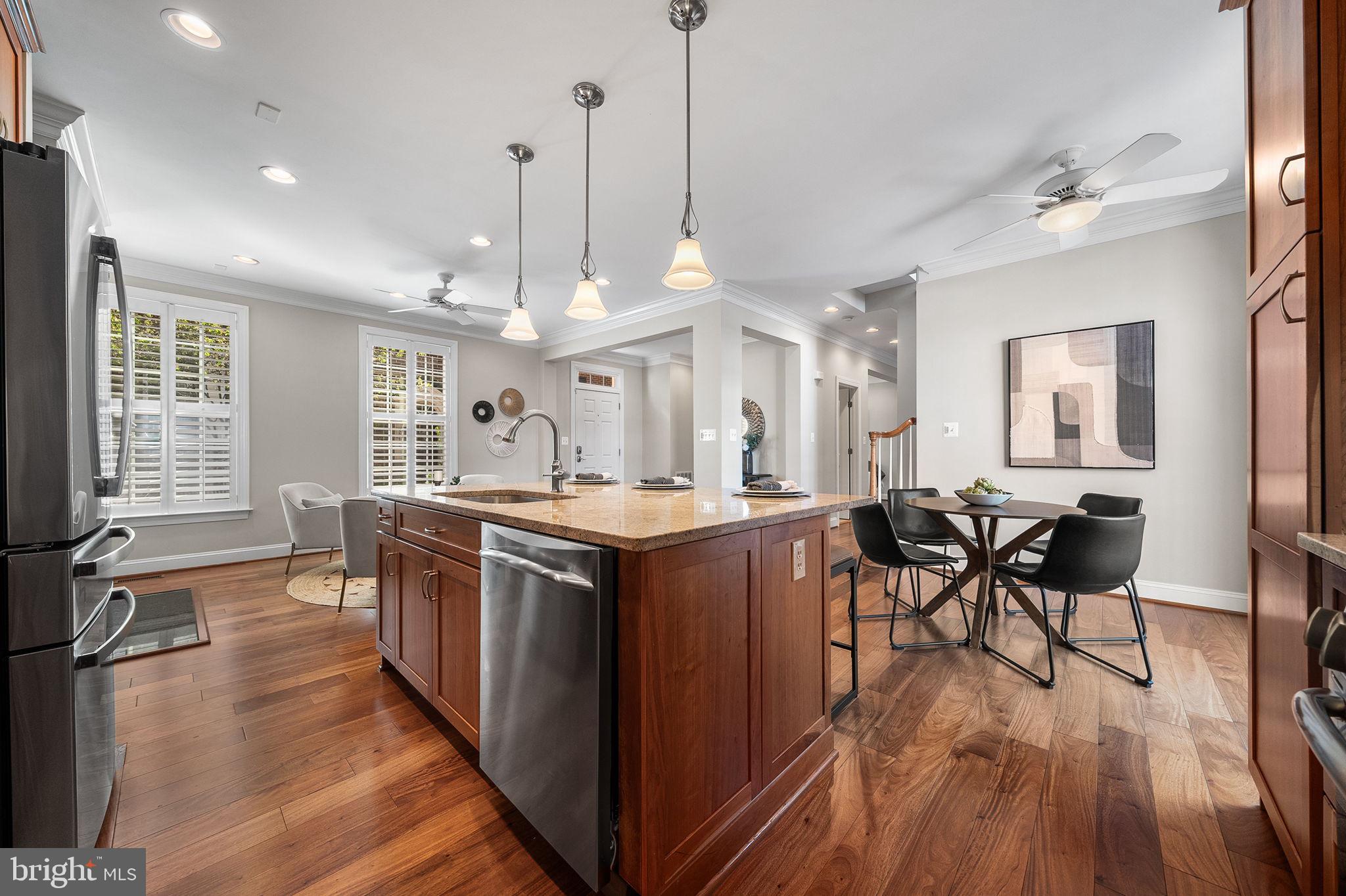 MADISON MEWS - Residential