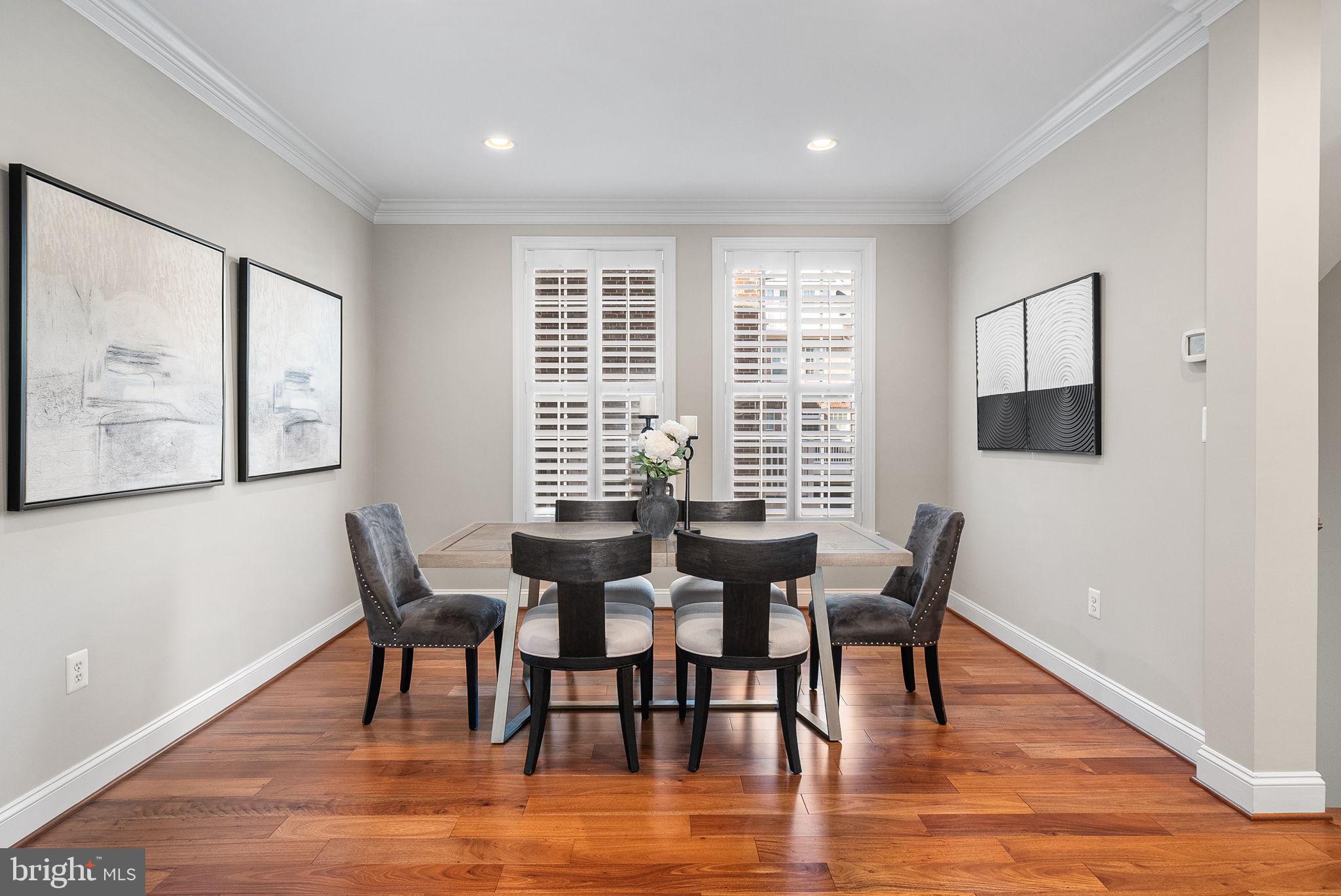 MADISON MEWS - Residential