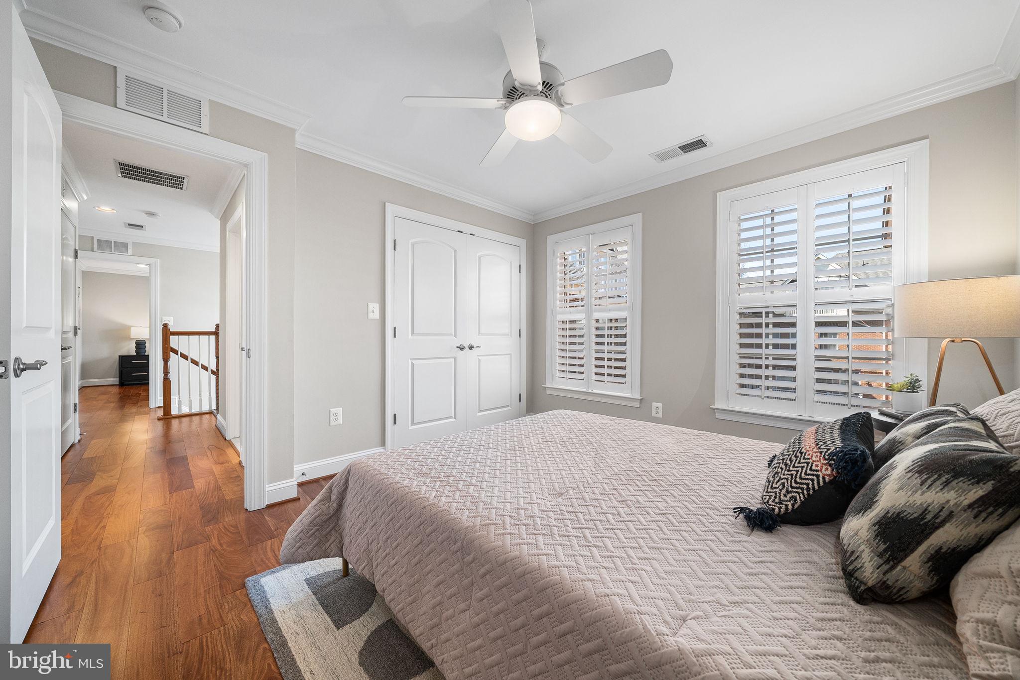 MADISON MEWS - Residential