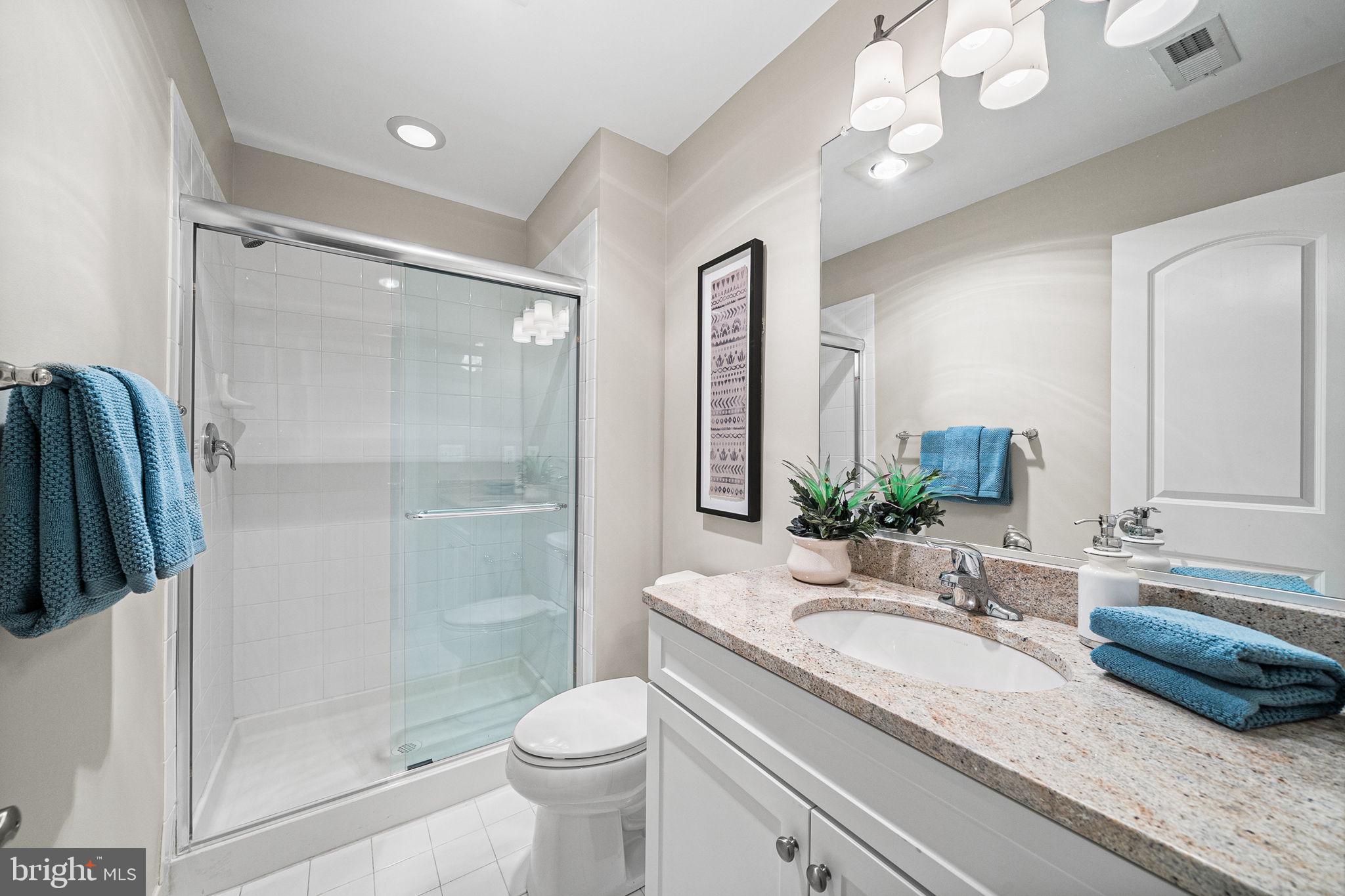 MADISON MEWS - Residential