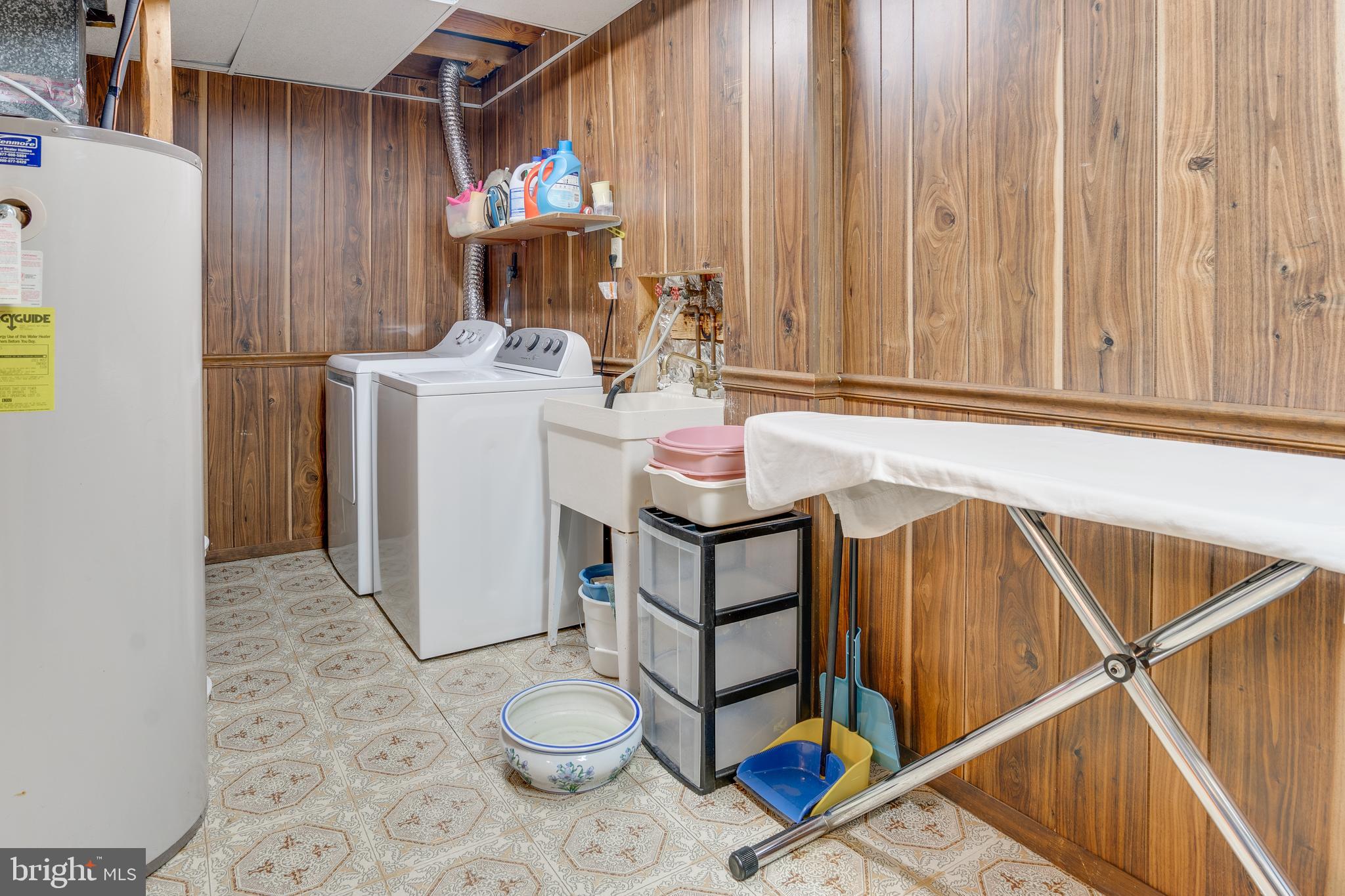 BURKE VILLAGE - Residential